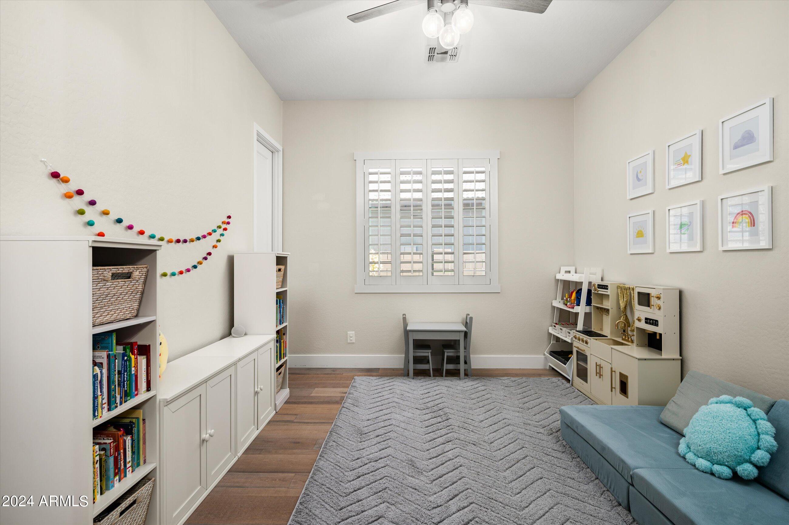 3113 E Half Hitch Place