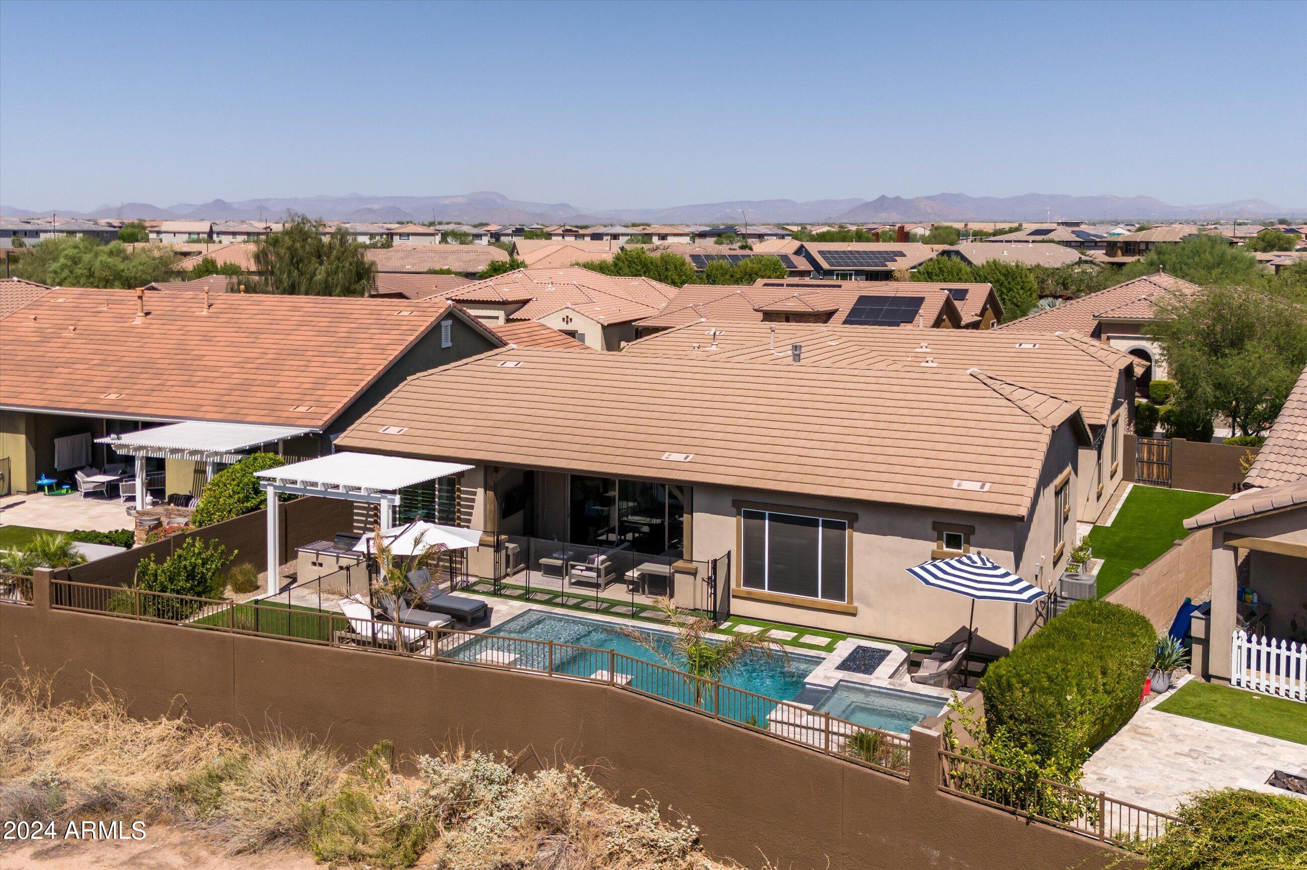 3113 E Half Hitch Place
