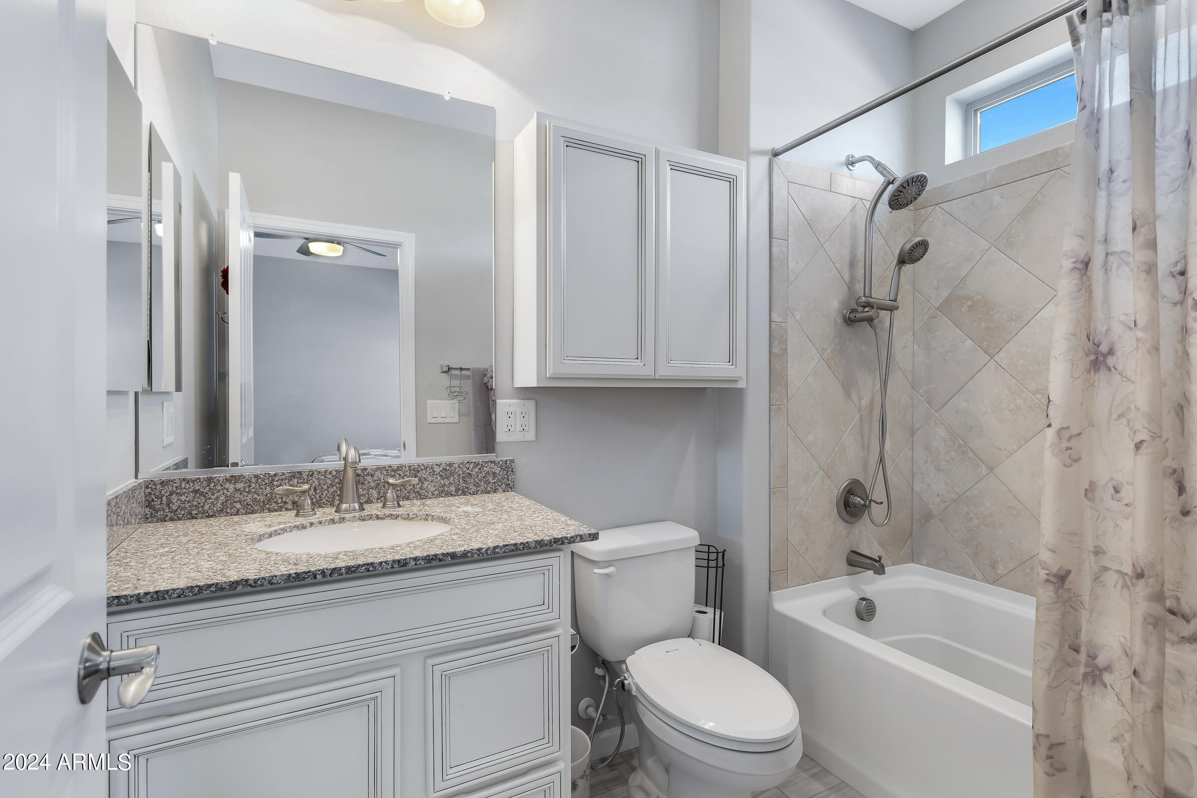 5277 N TONOPAH Drive