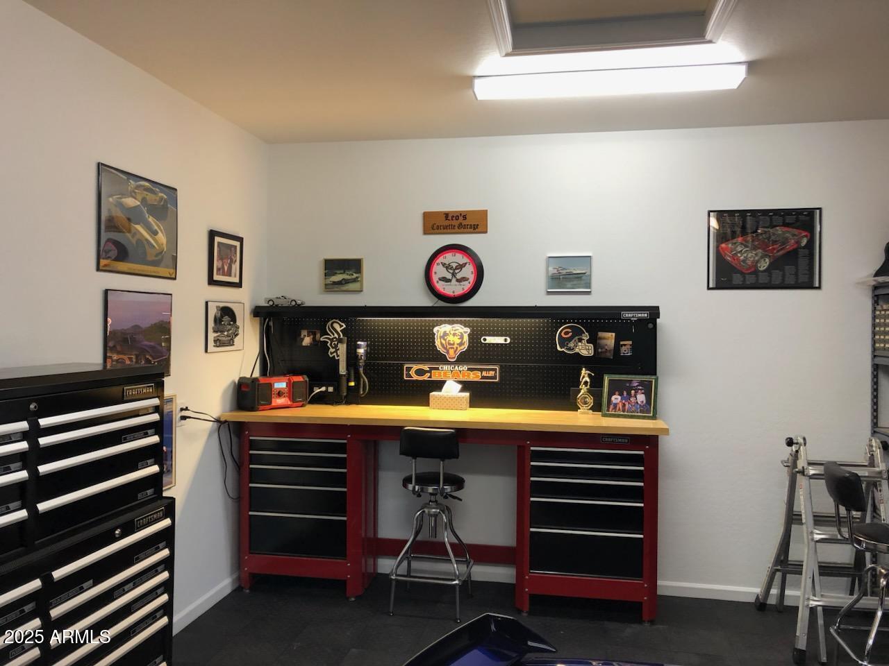 5277 N TONOPAH Drive