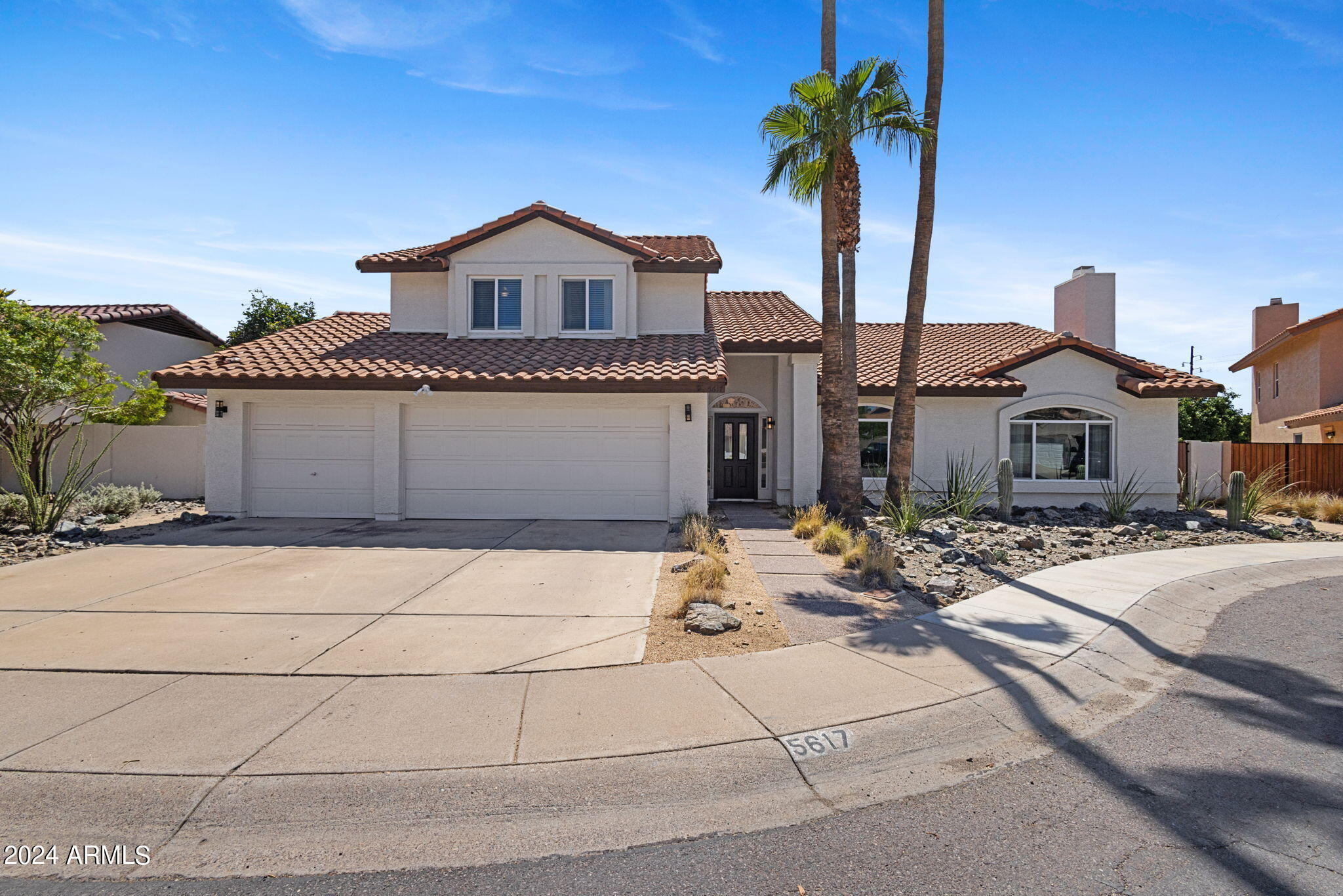 5617 E CLAIRE Drive