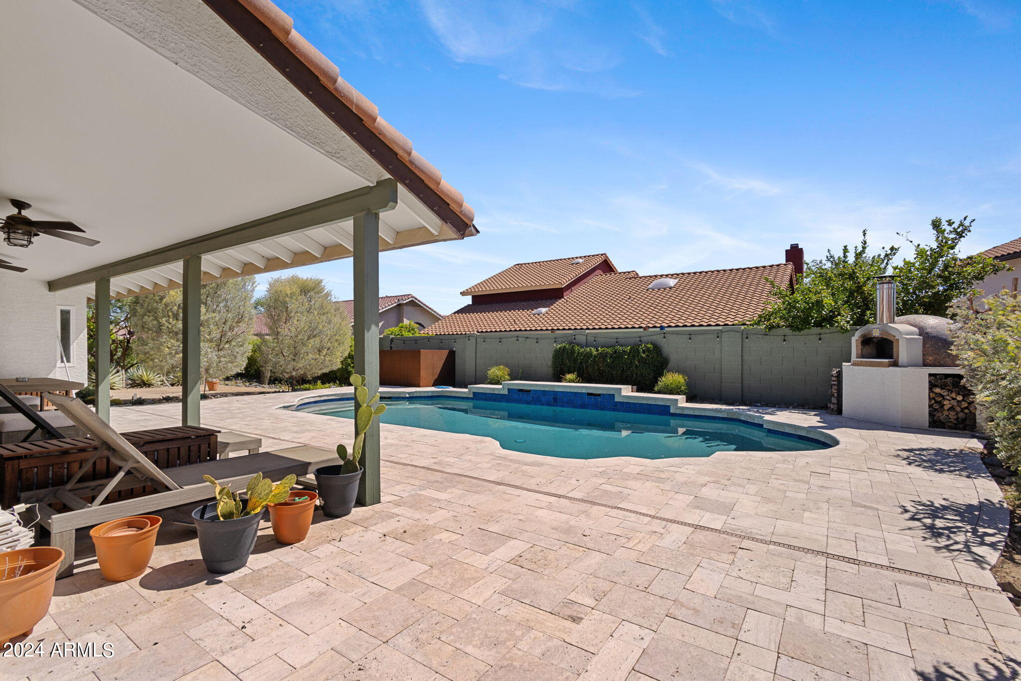 5617 E CLAIRE Drive