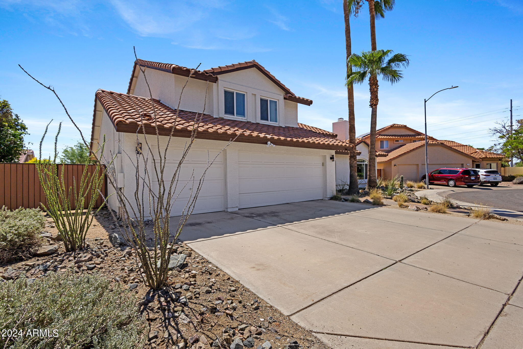 5617 E CLAIRE Drive