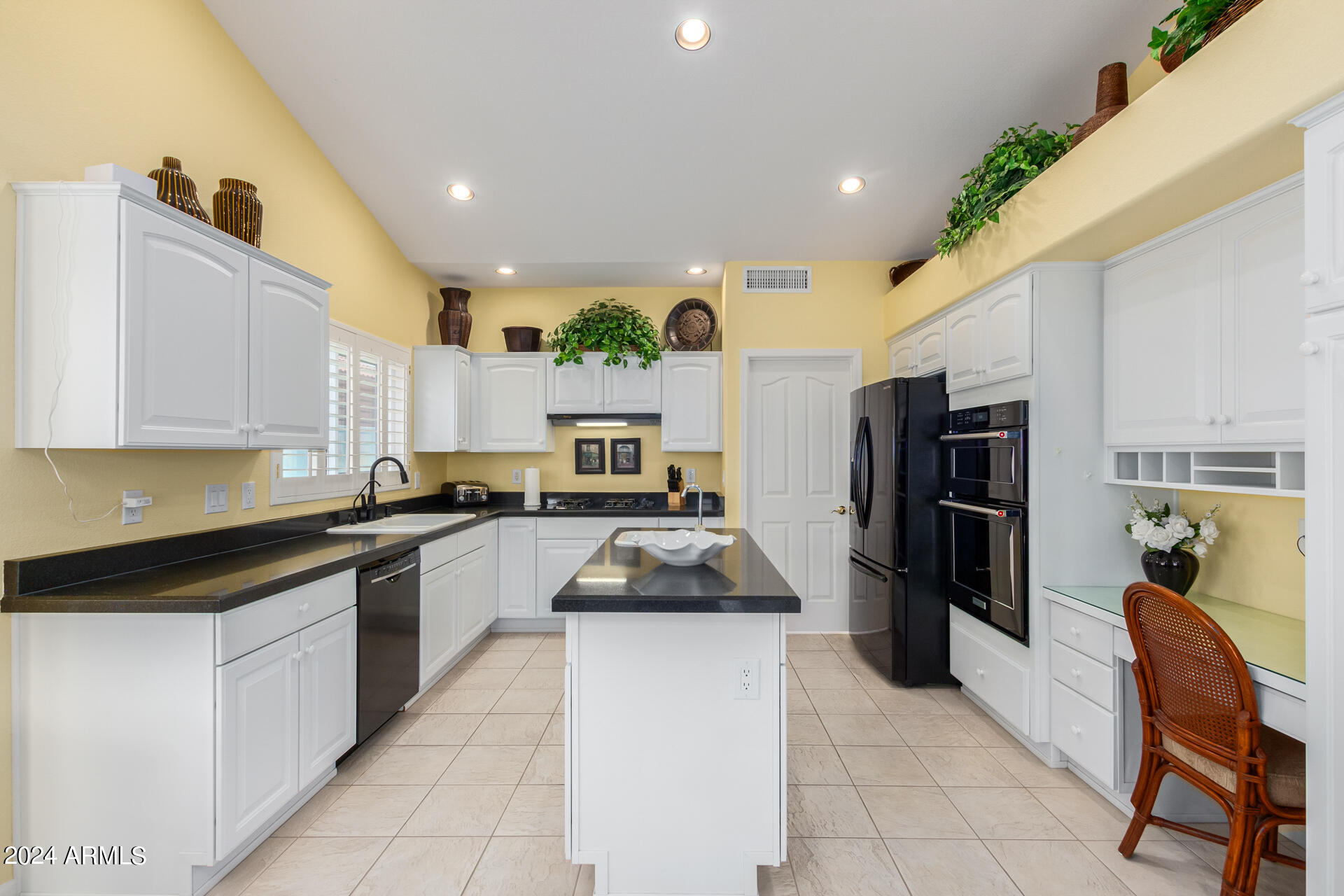 9853 E AMENITY Drive