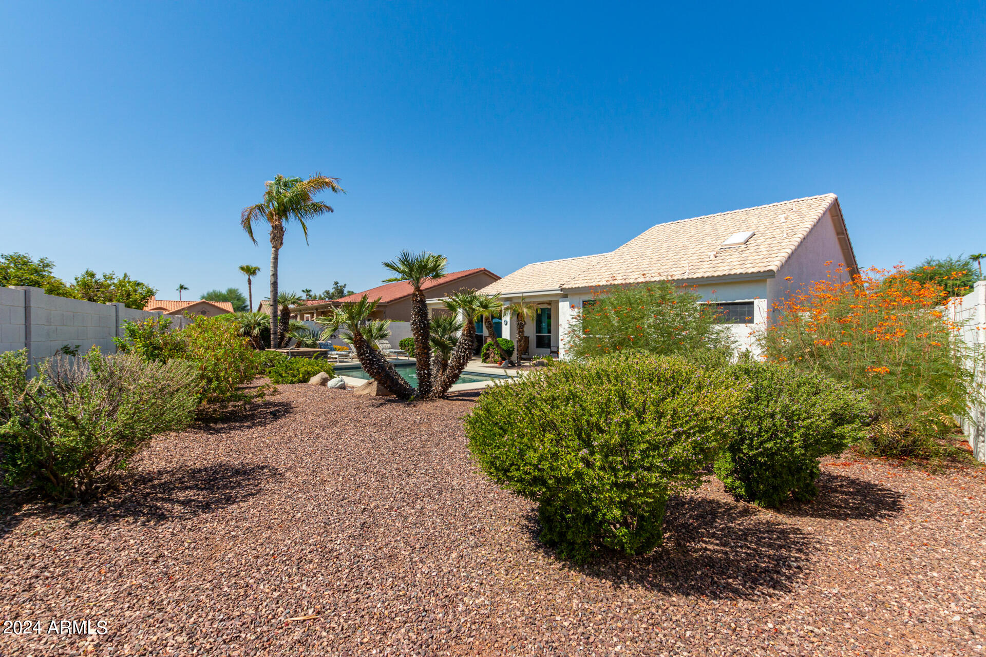 9853 E AMENITY Drive