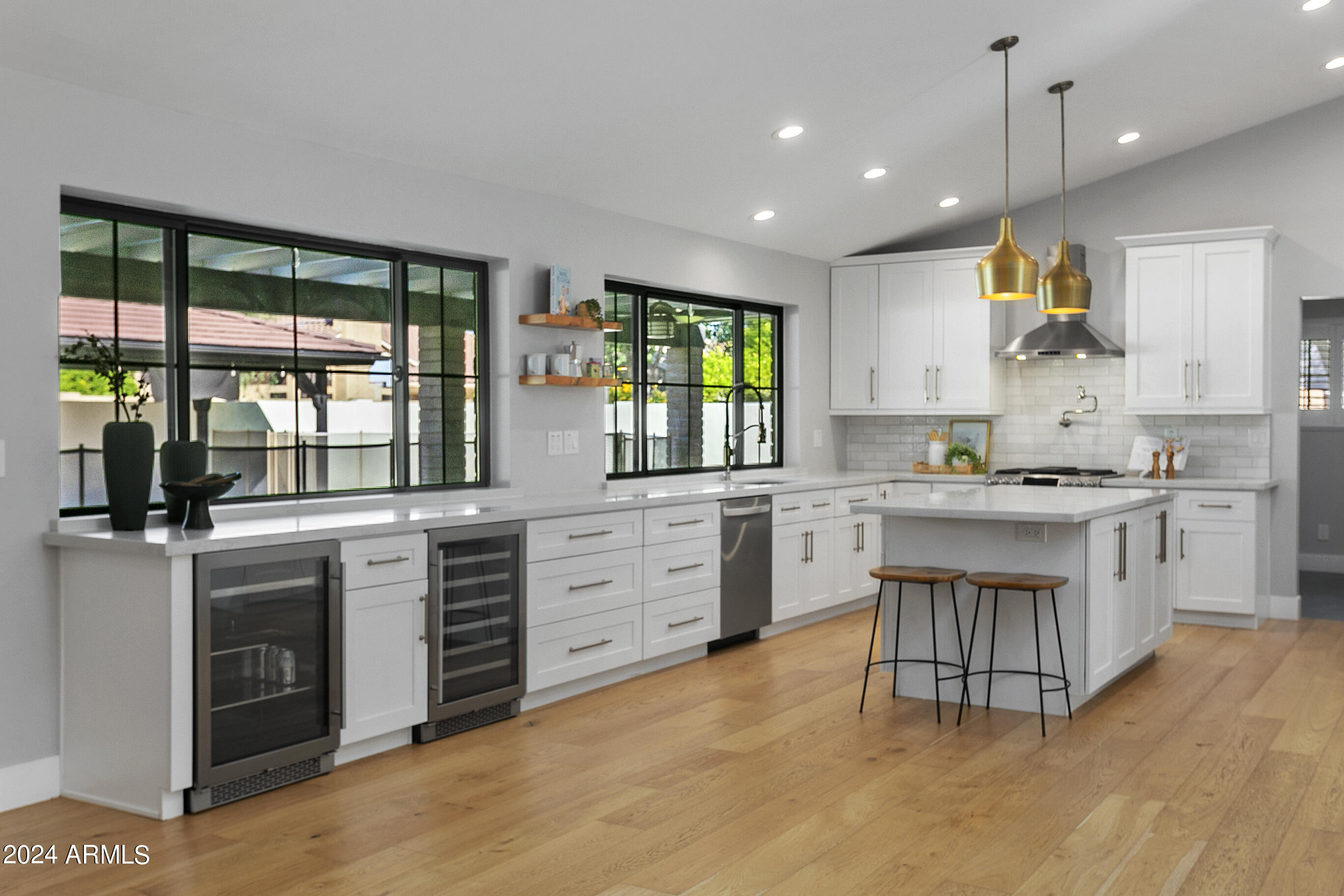 9248 S LAKESHORE Drive