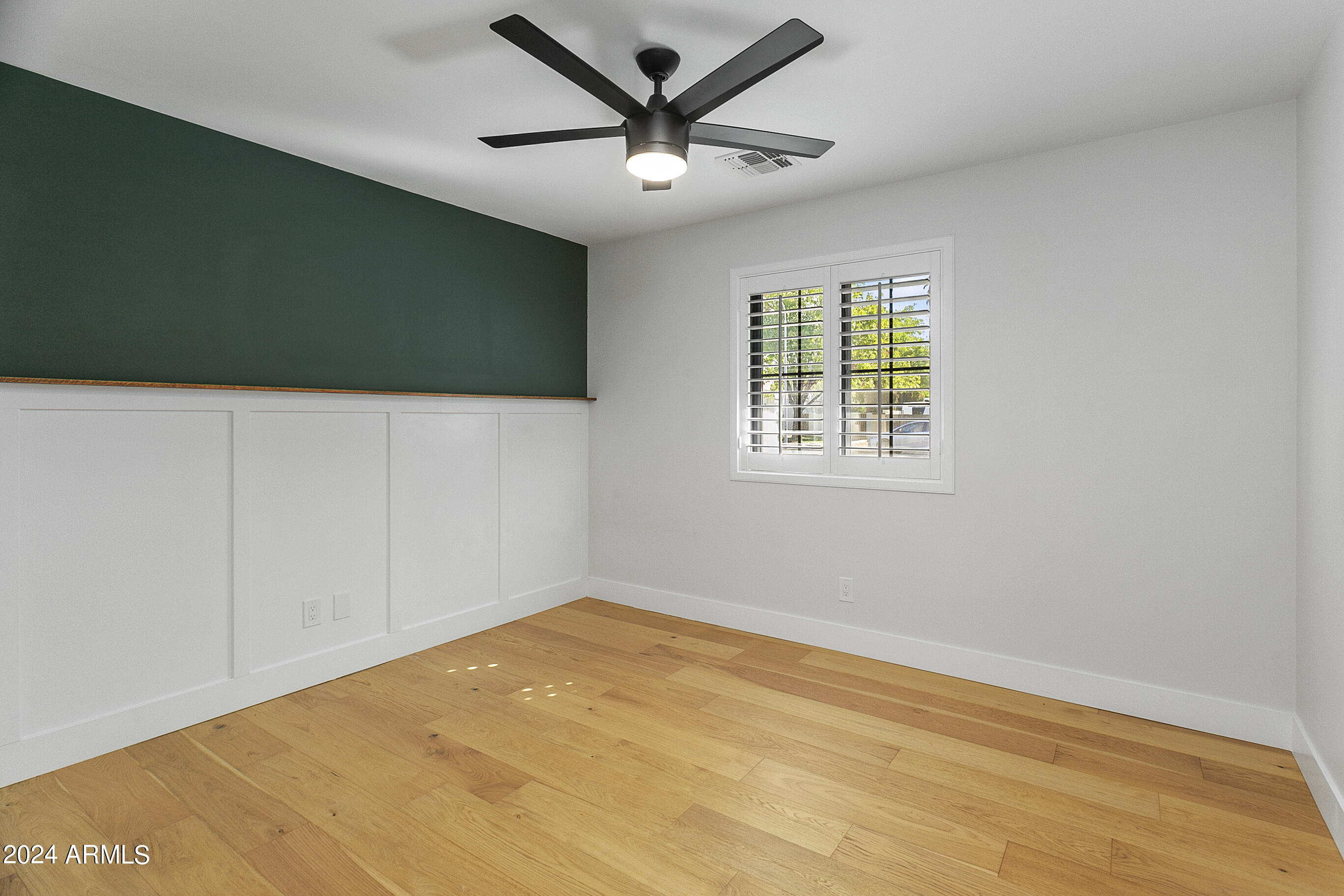 9248 S LAKESHORE Drive