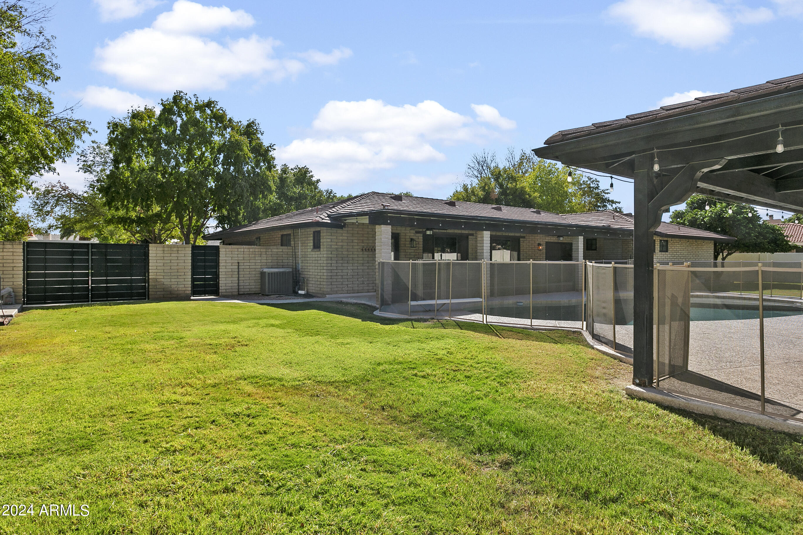 9248 S LAKESHORE Drive