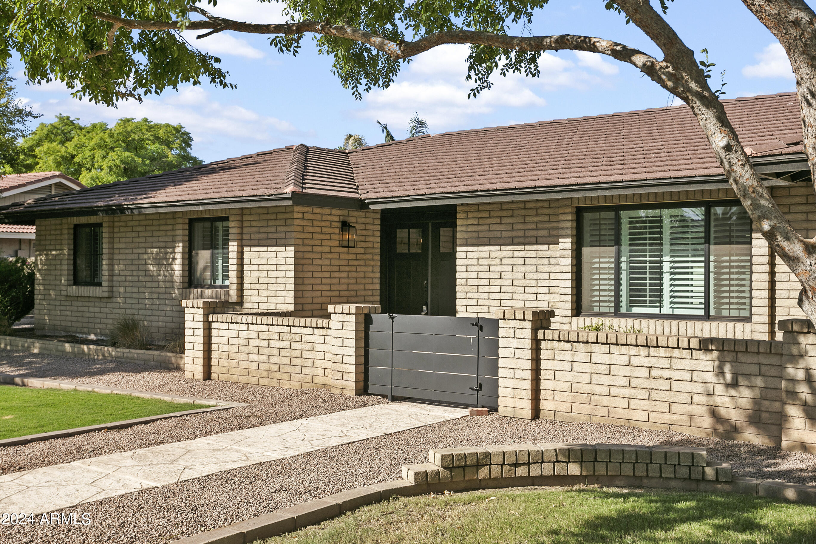 9248 S LAKESHORE Drive