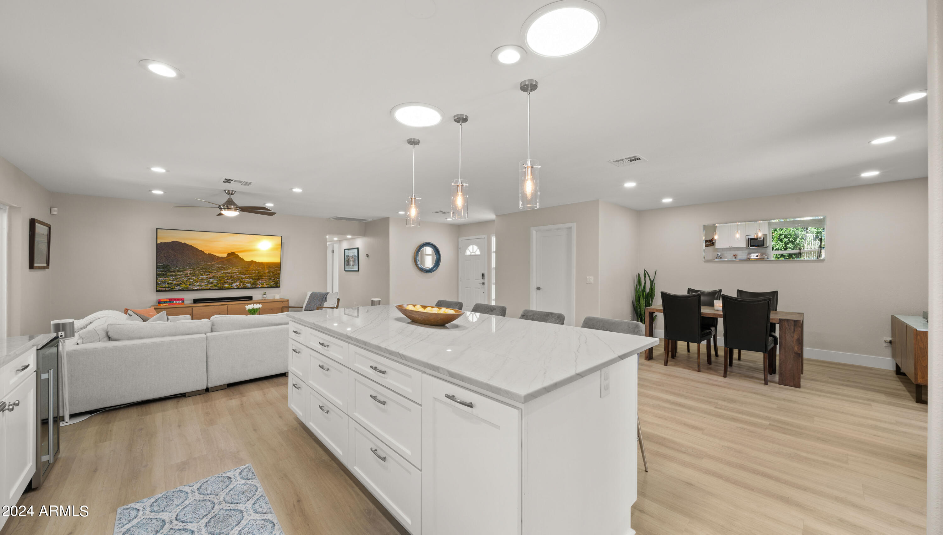 5526 N 79TH Place