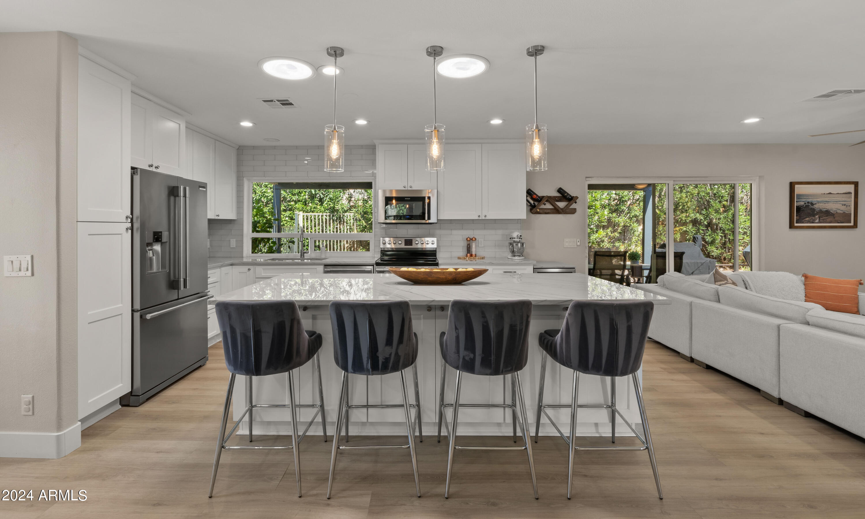 5526 N 79TH Place
