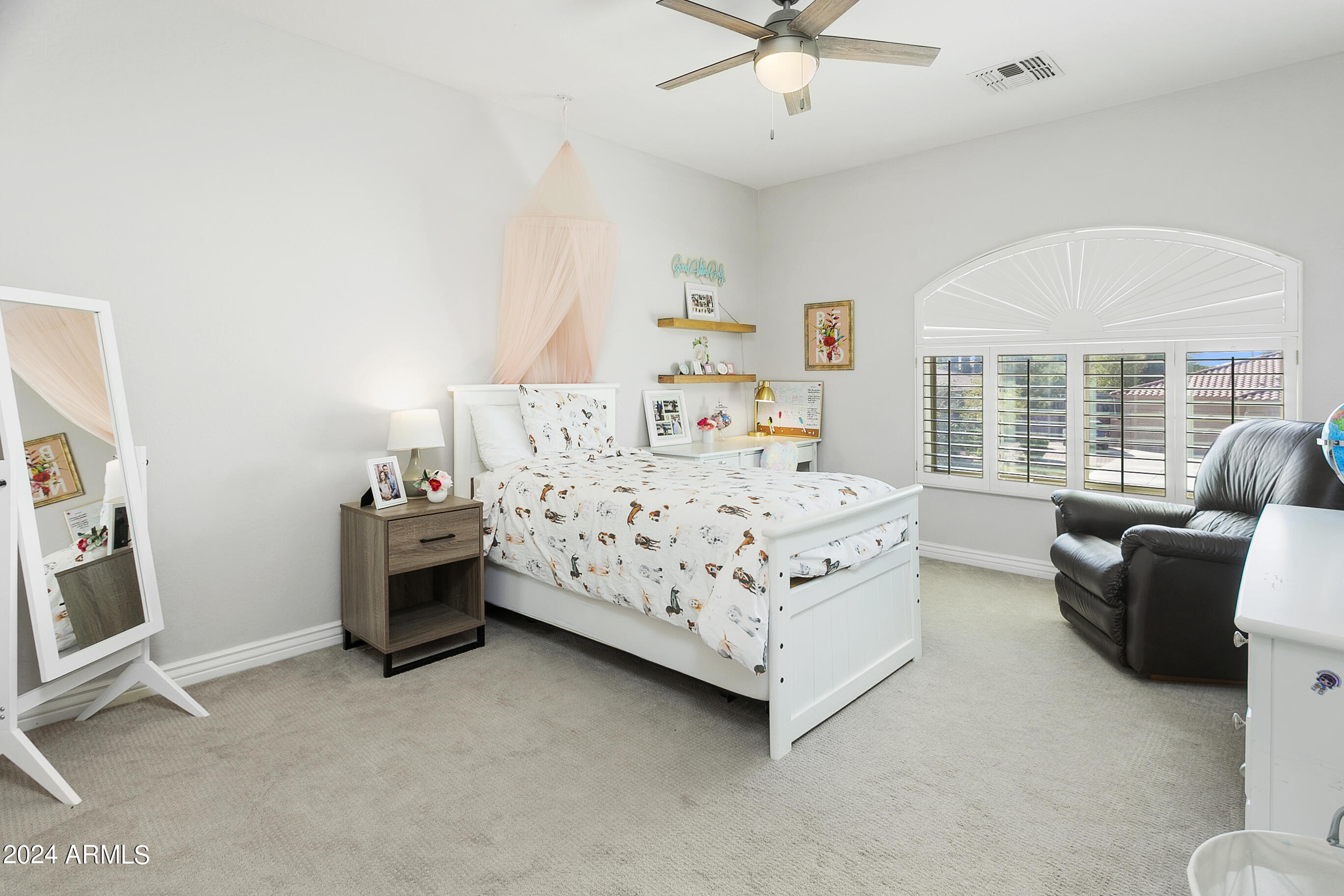 11618 E CHESTNUT Court