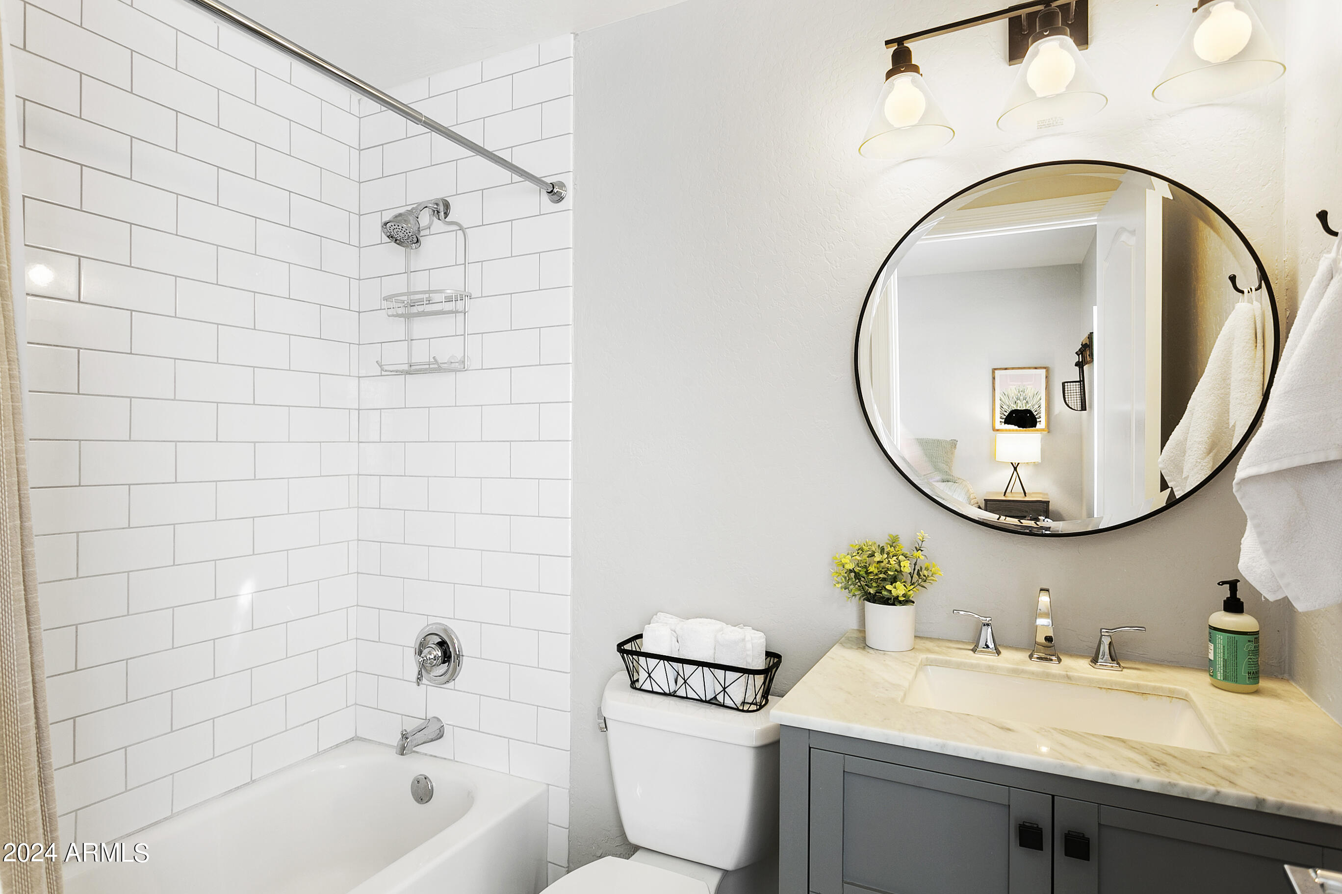 11618 E CHESTNUT Court