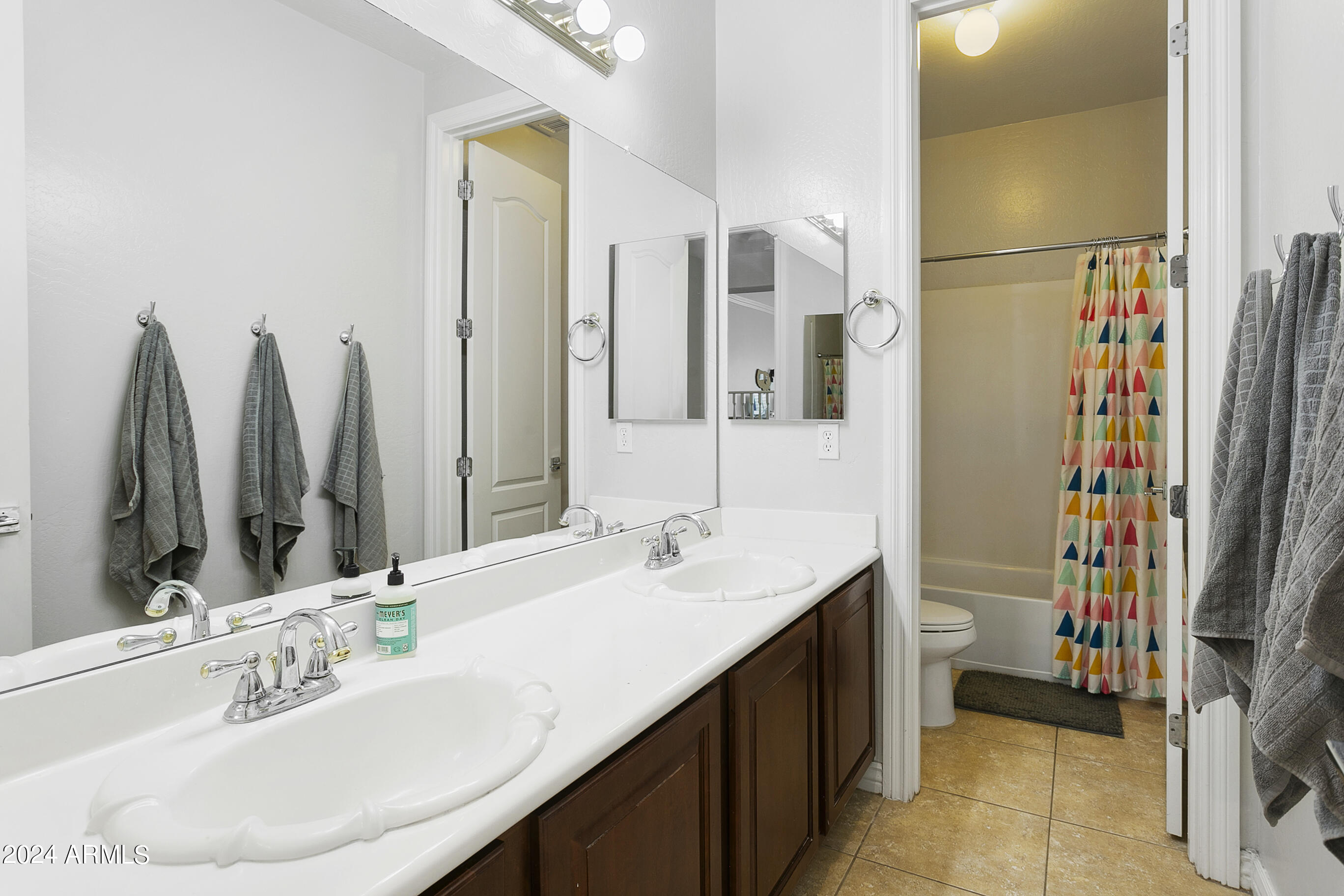 11618 E CHESTNUT Court