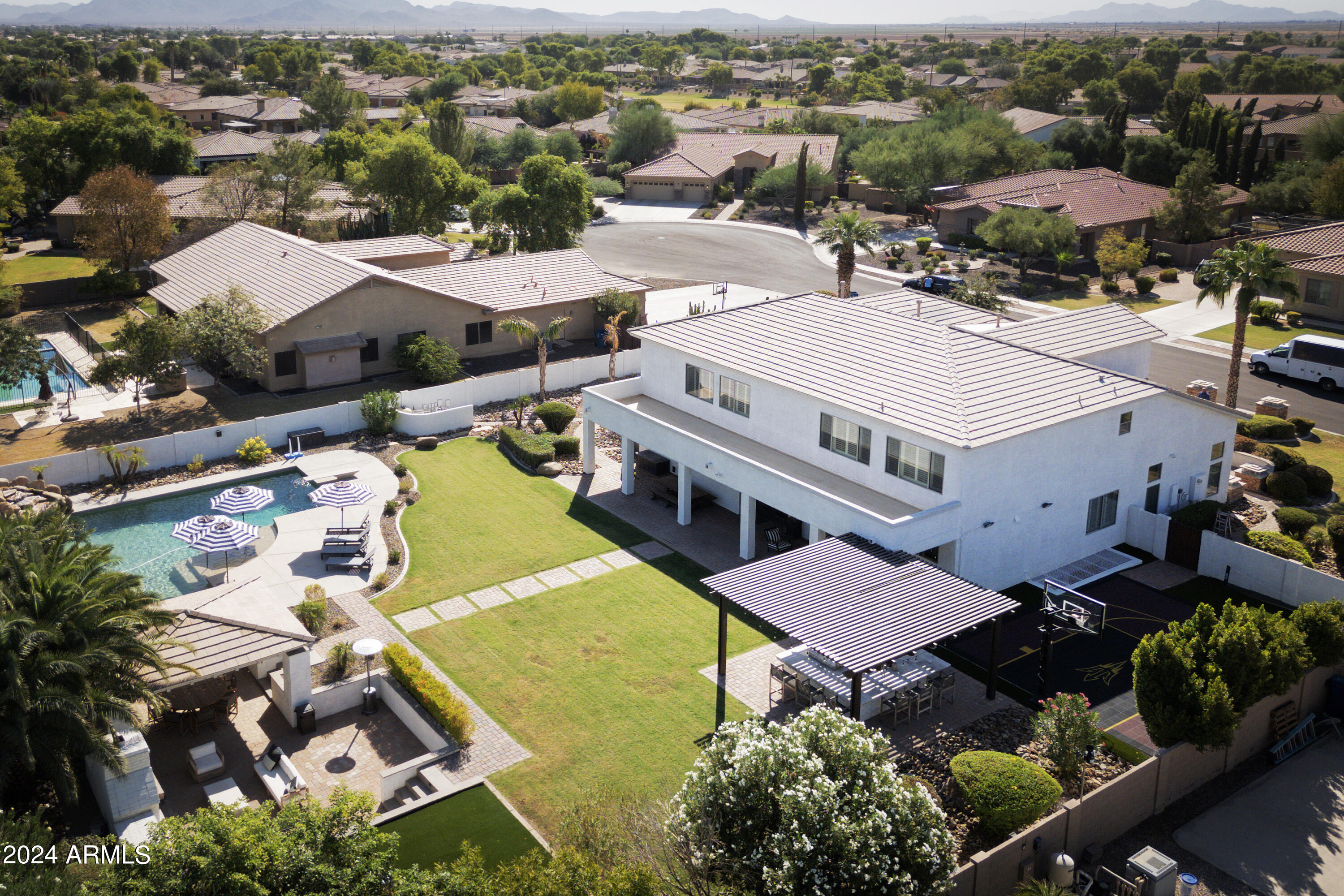 11618 E CHESTNUT Court