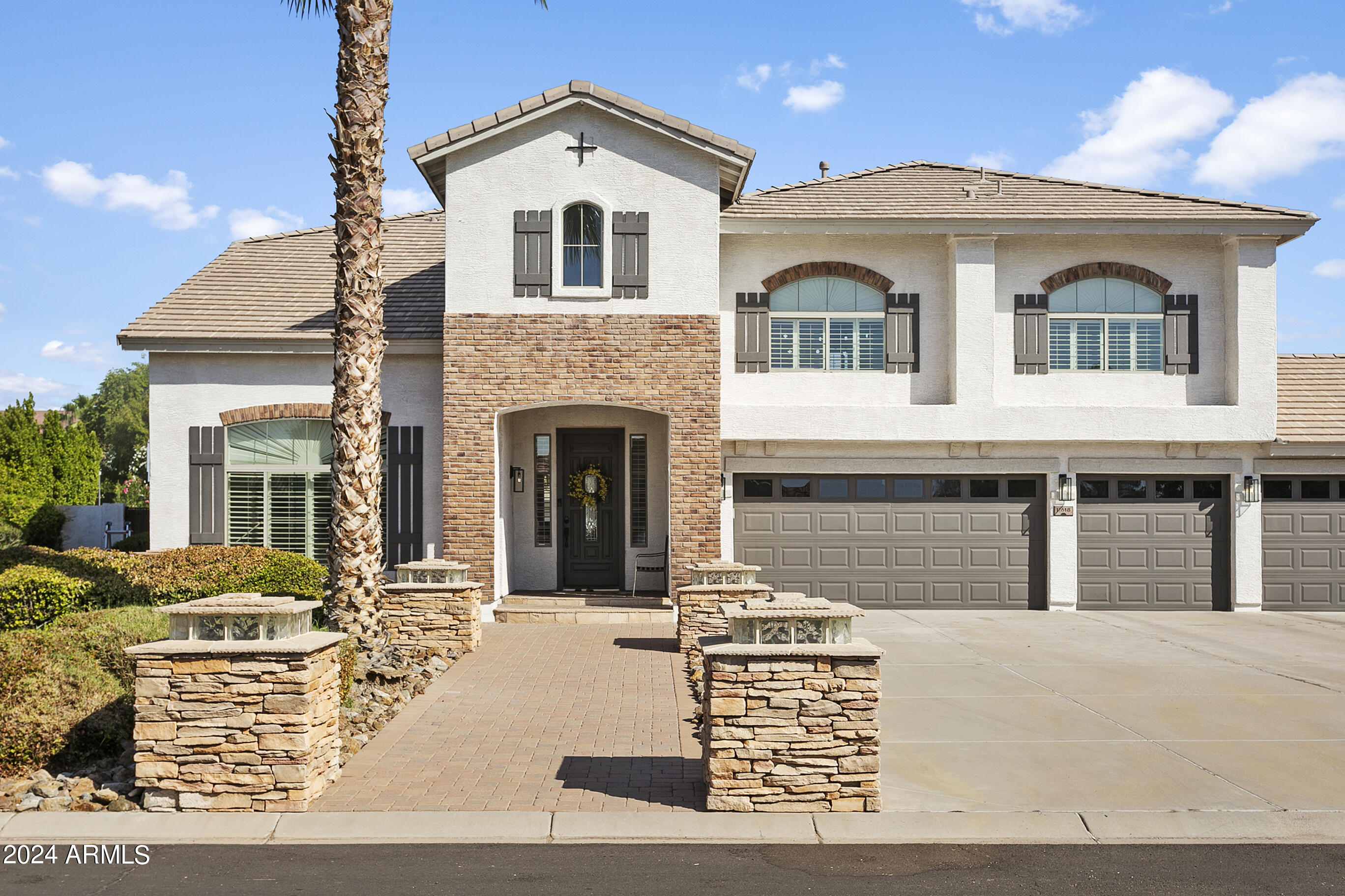 11618 E CHESTNUT Court