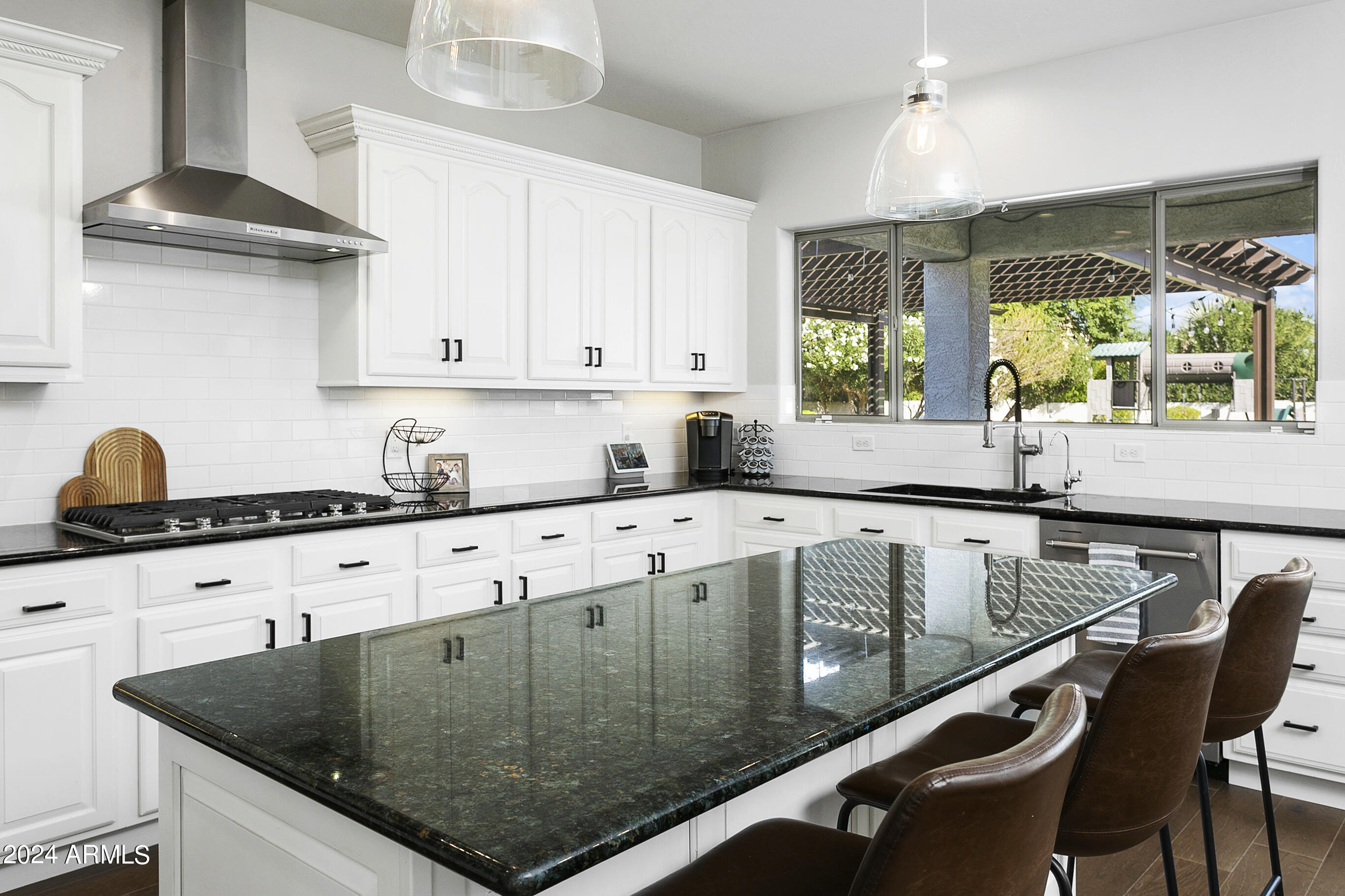 11618 E CHESTNUT Court