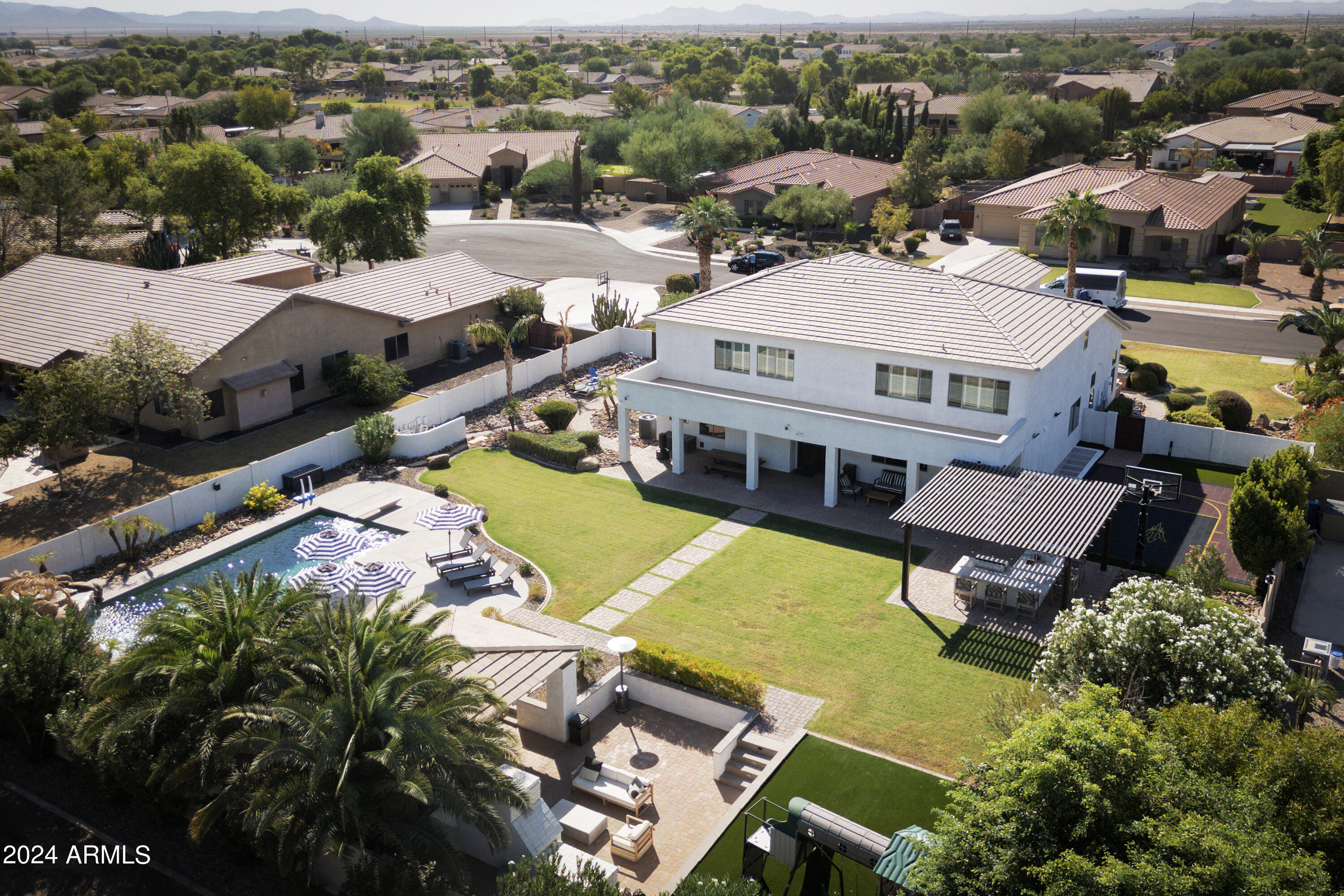 11618 E CHESTNUT Court