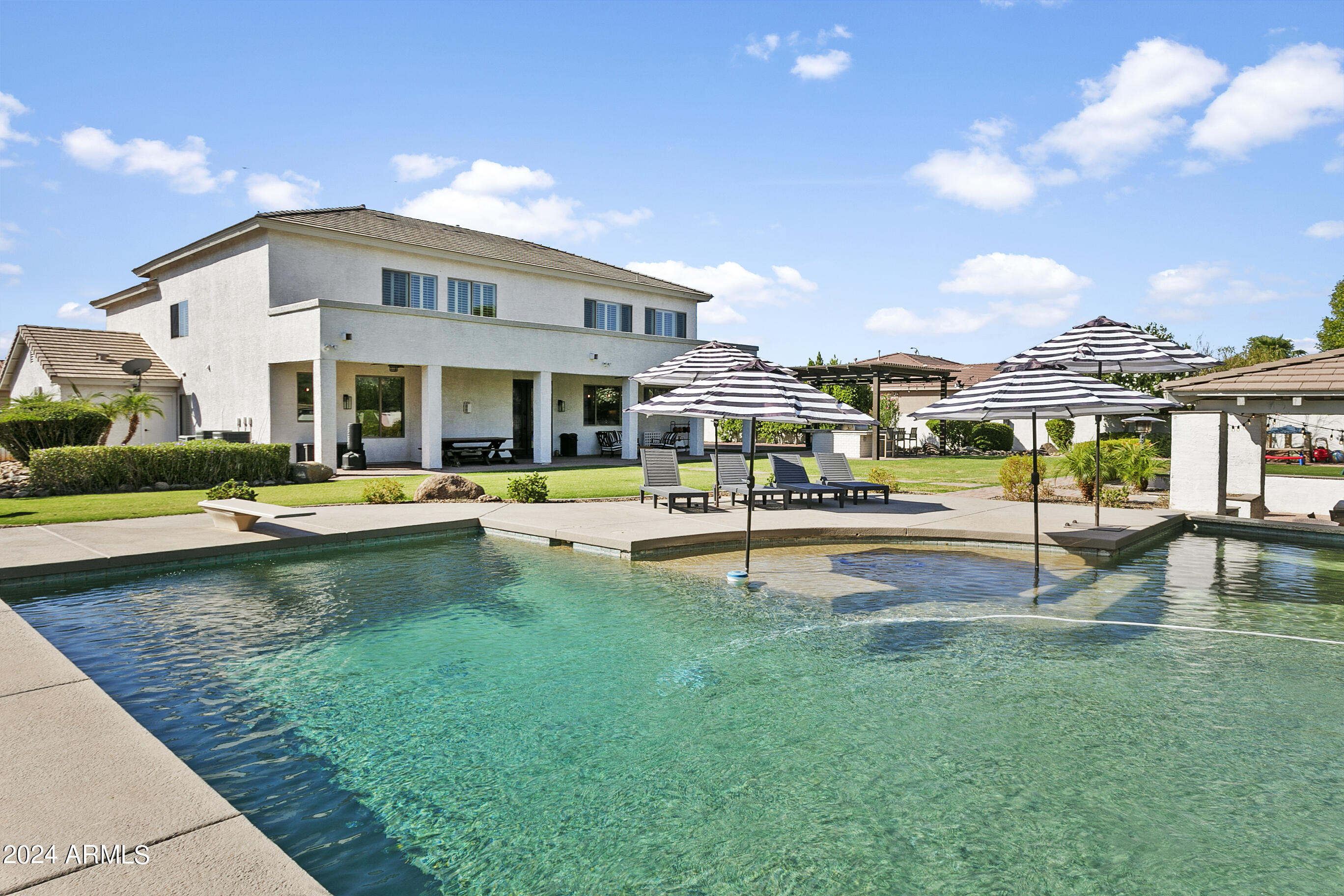 11618 E CHESTNUT Court