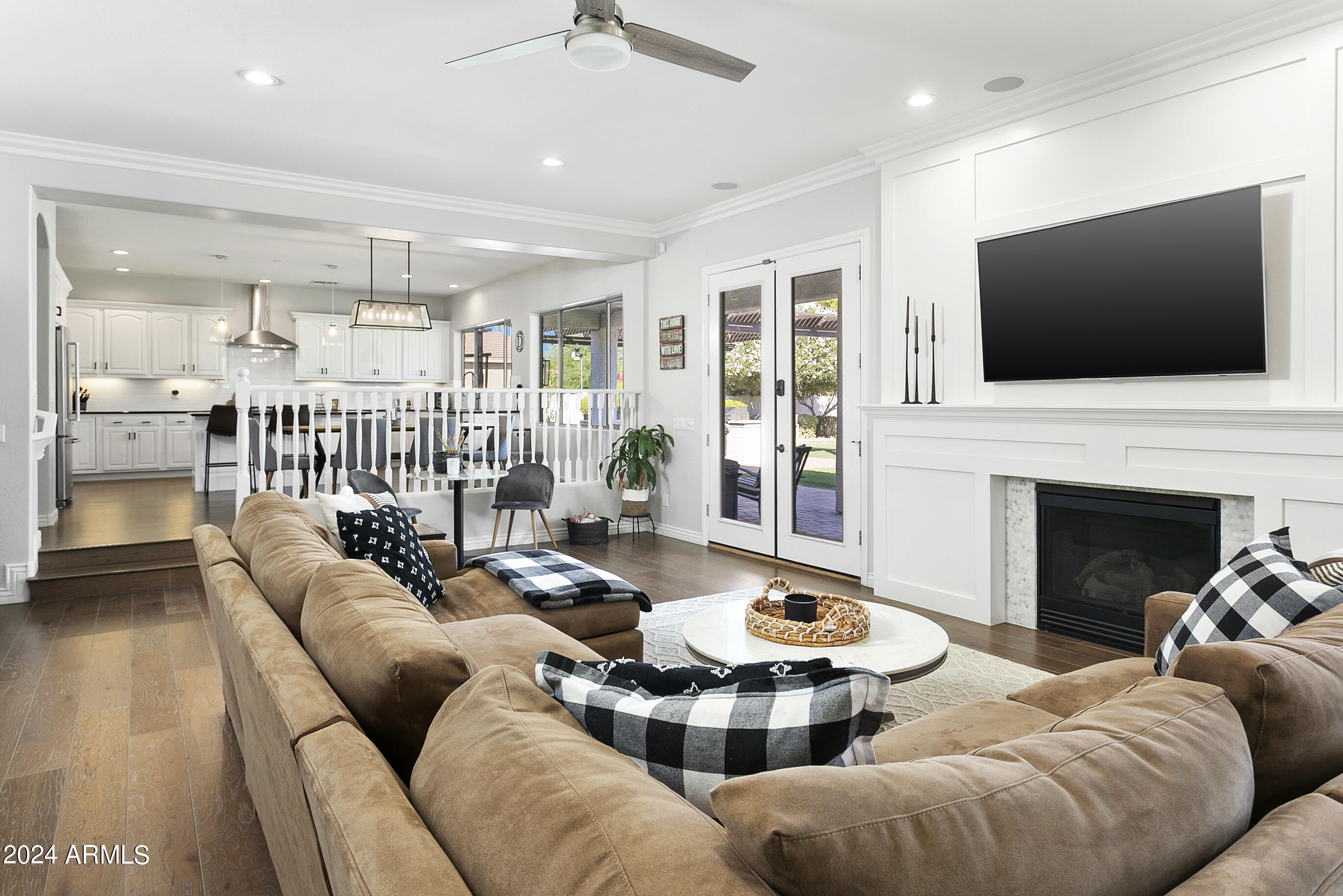 11618 E CHESTNUT Court