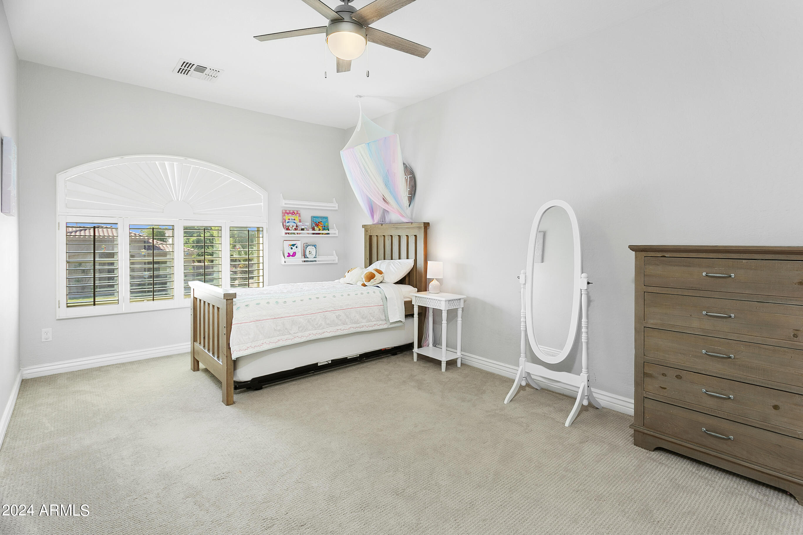 11618 E CHESTNUT Court