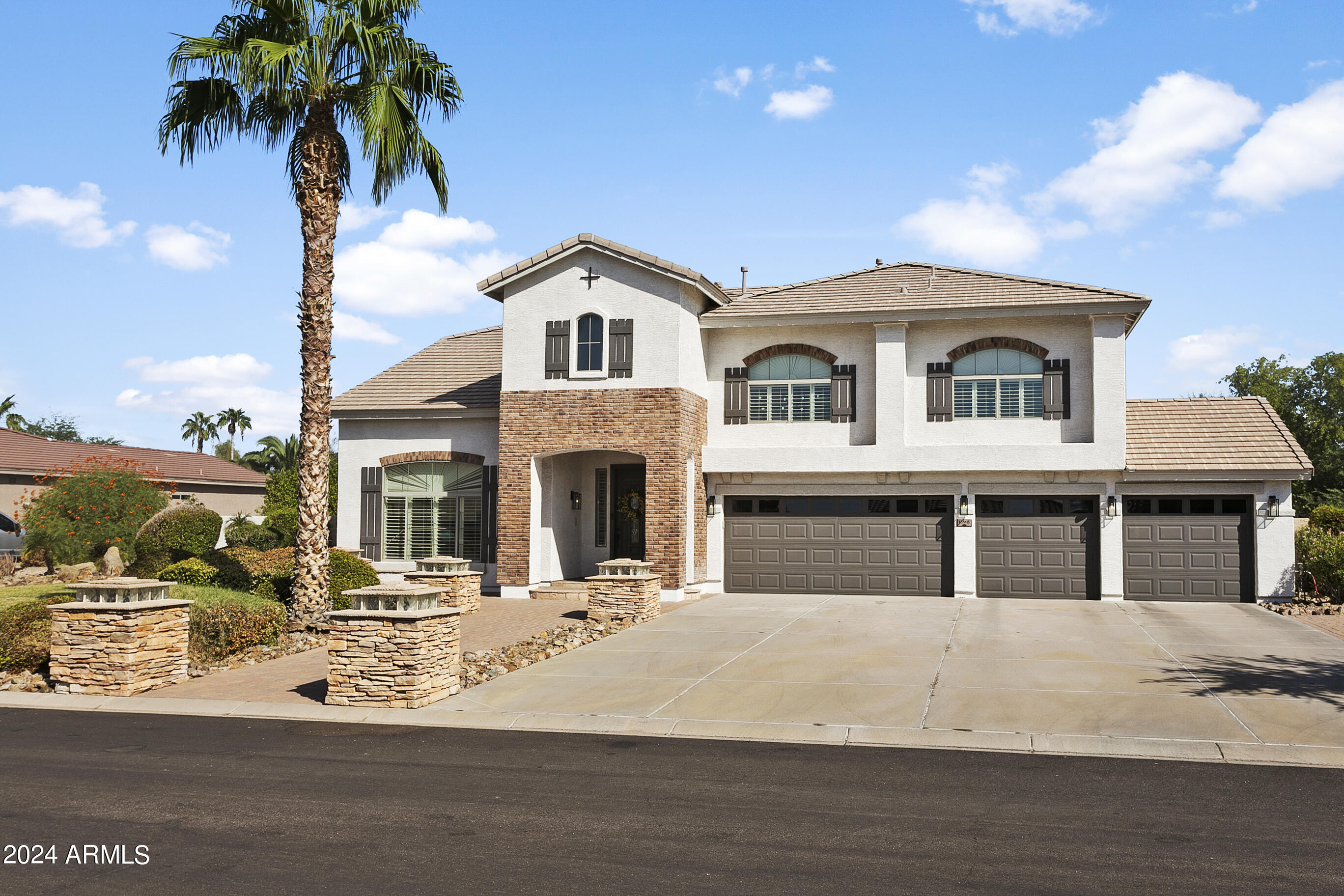 11618 E CHESTNUT Court