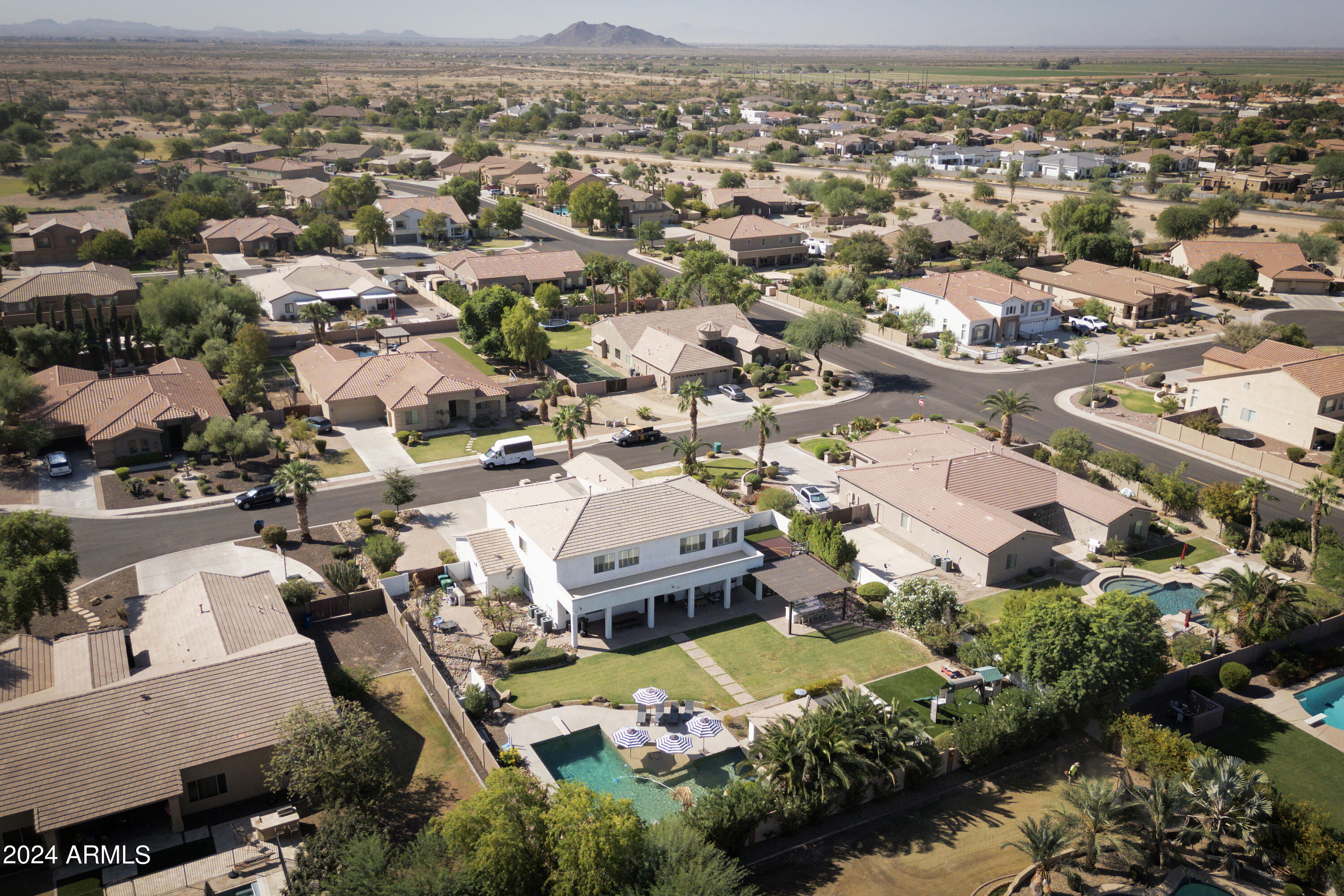 11618 E CHESTNUT Court