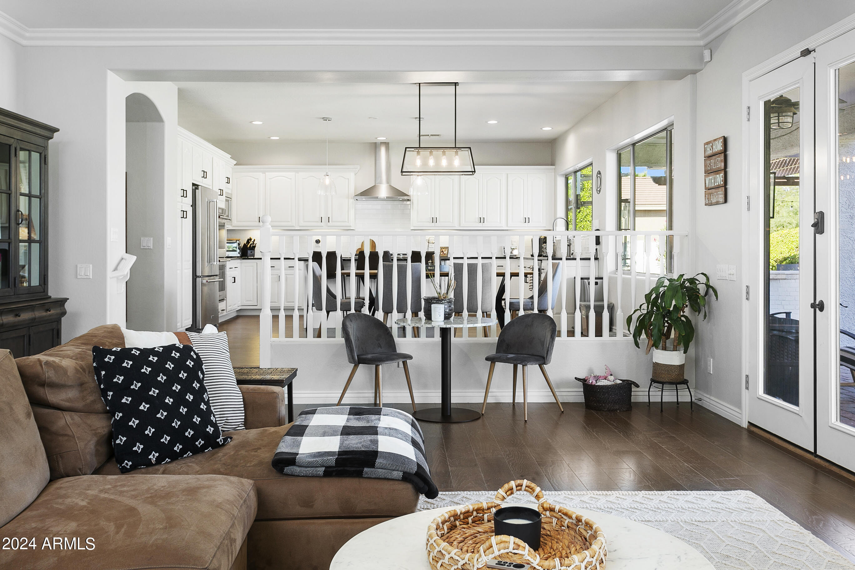 11618 E CHESTNUT Court