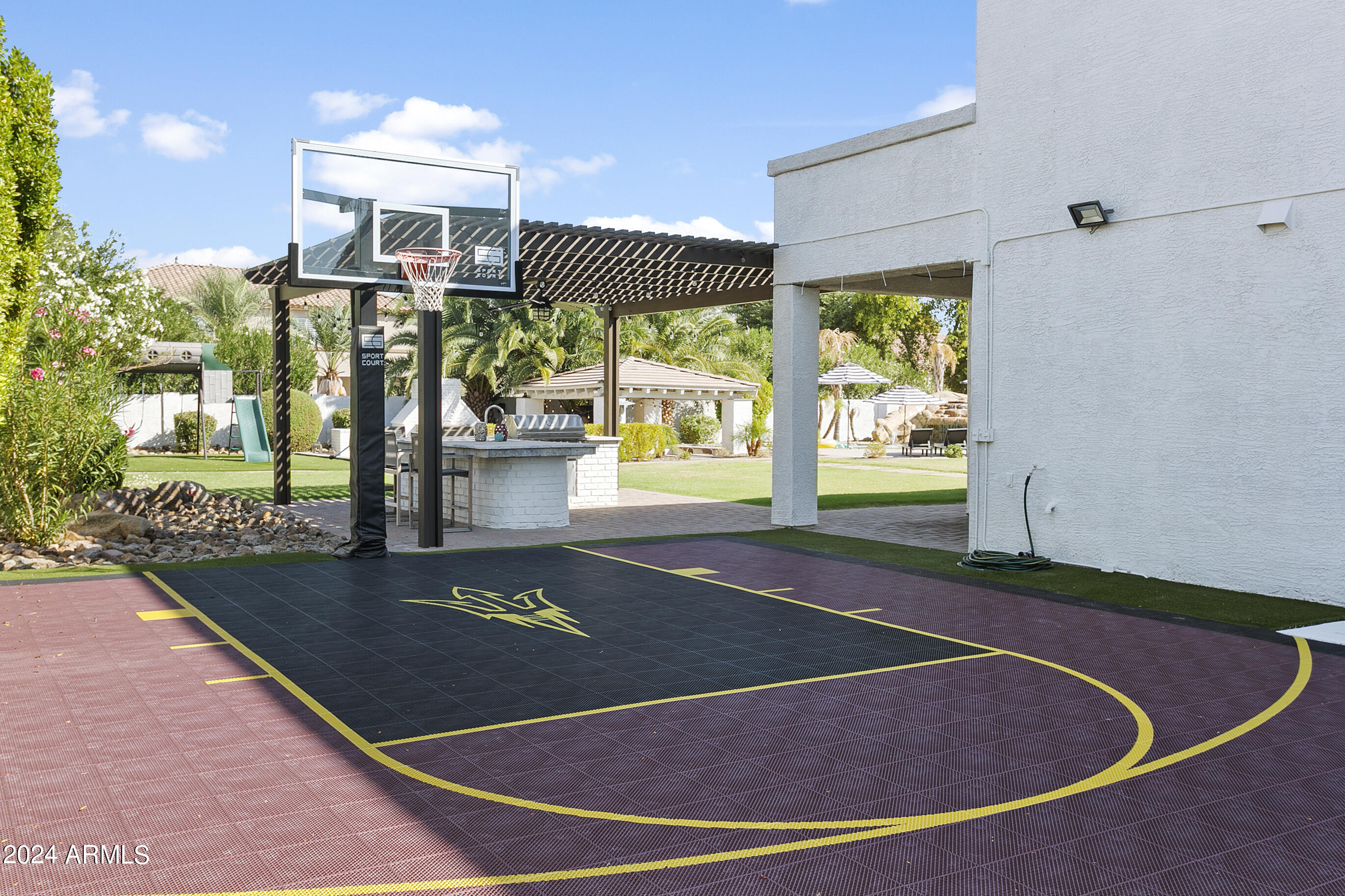 11618 E CHESTNUT Court