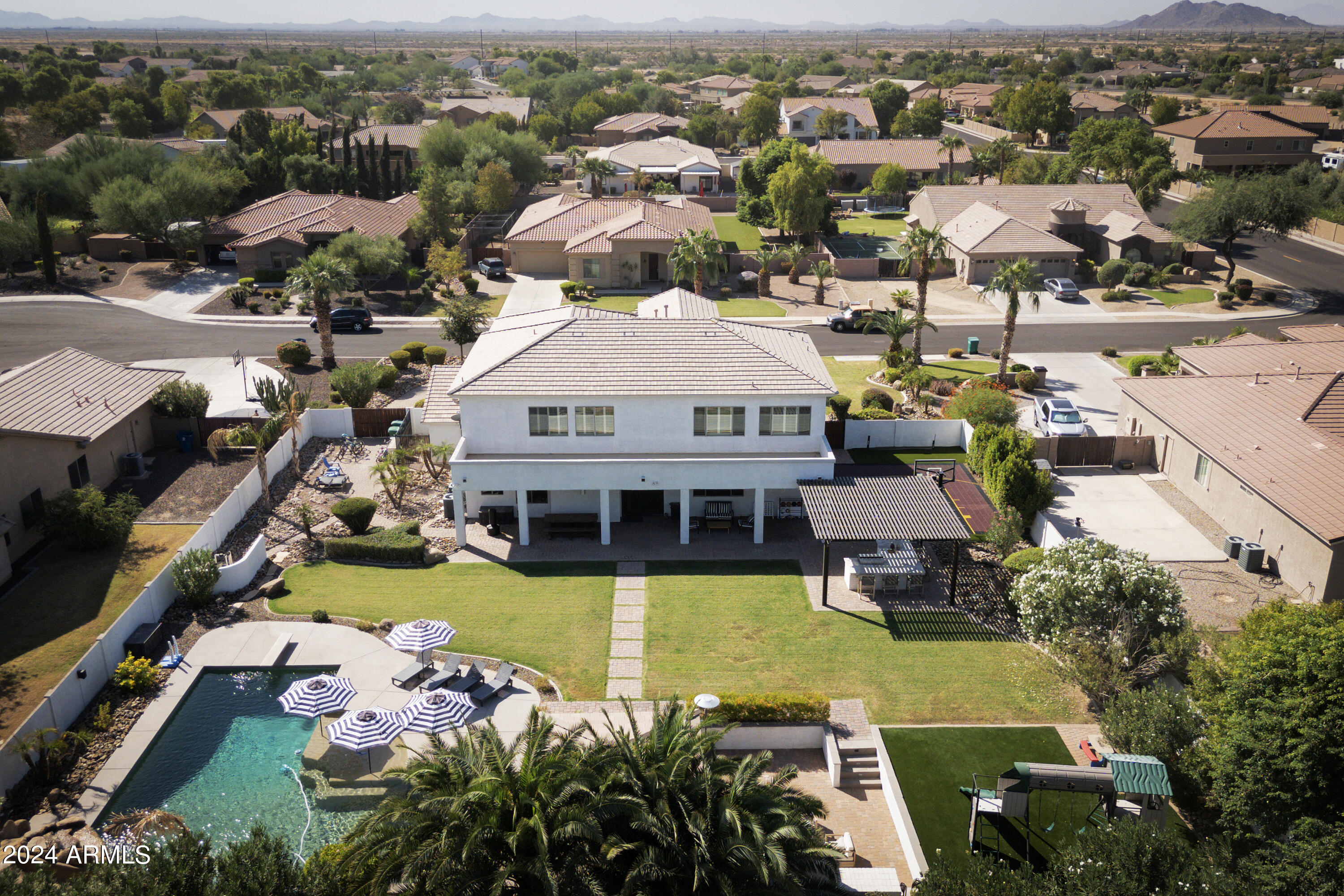 11618 E CHESTNUT Court