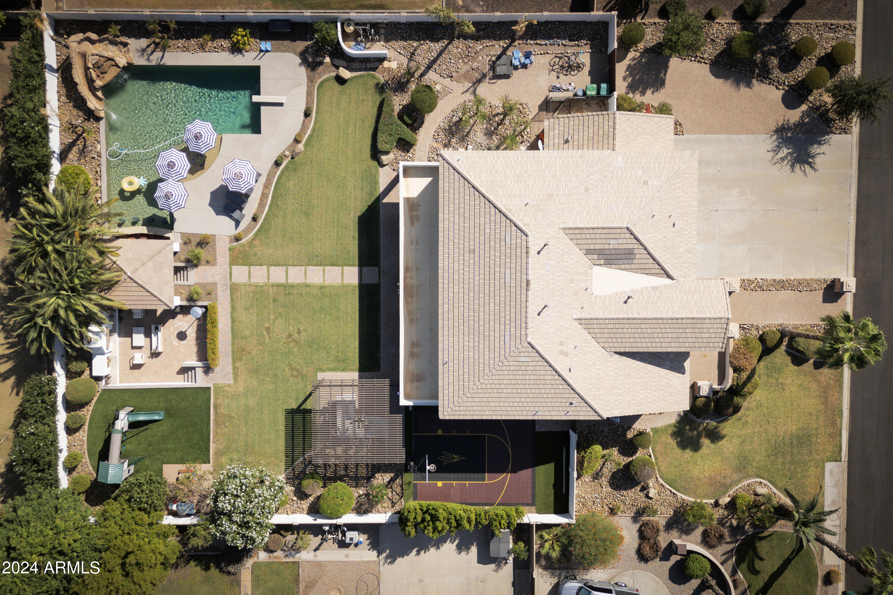 11618 E CHESTNUT Court