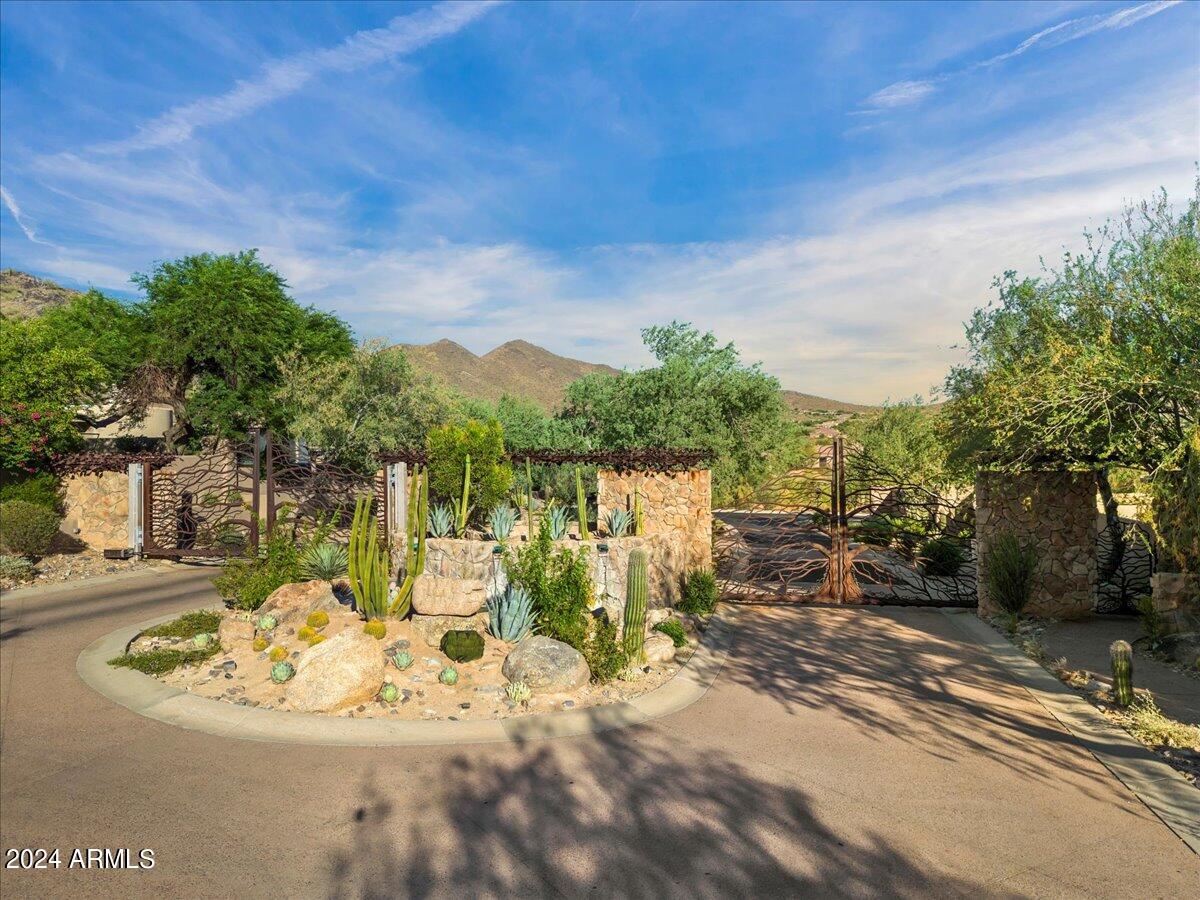 16656 N 111TH Street