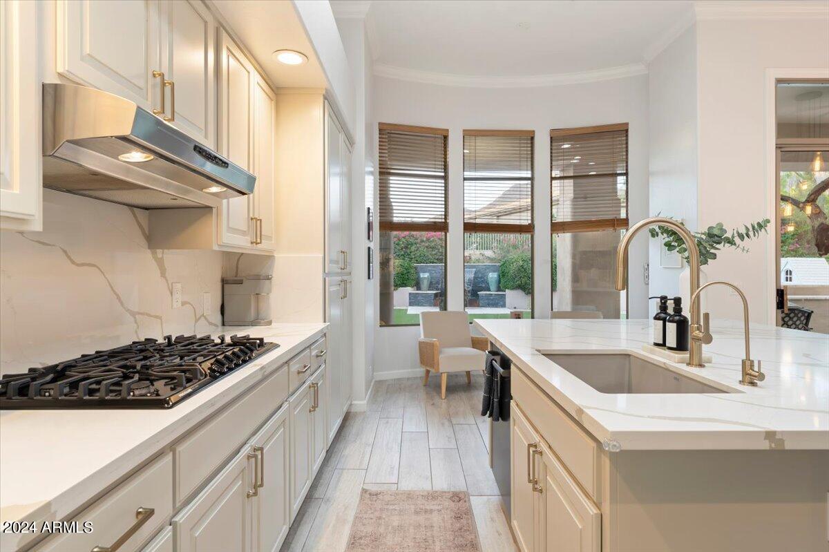 16656 N 111TH Street