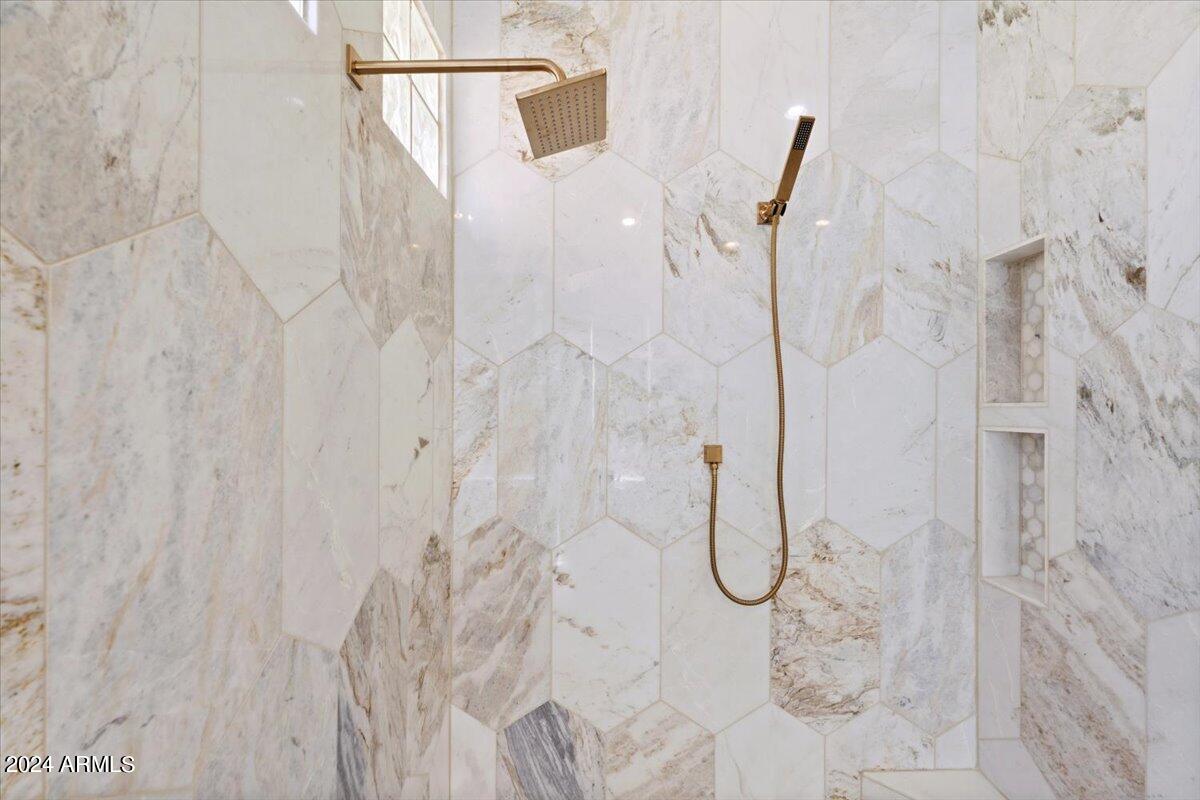 16656 N 111TH Street