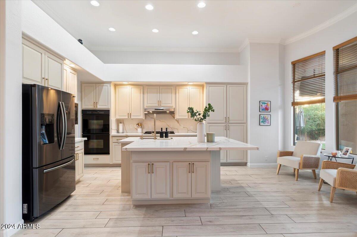 16656 N 111TH Street