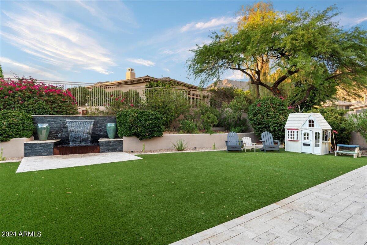 16656 N 111TH Street