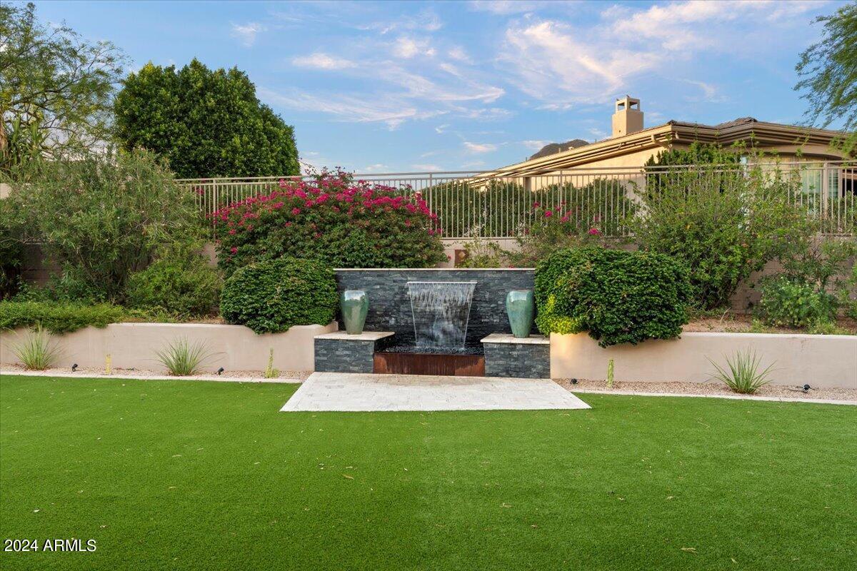 16656 N 111TH Street