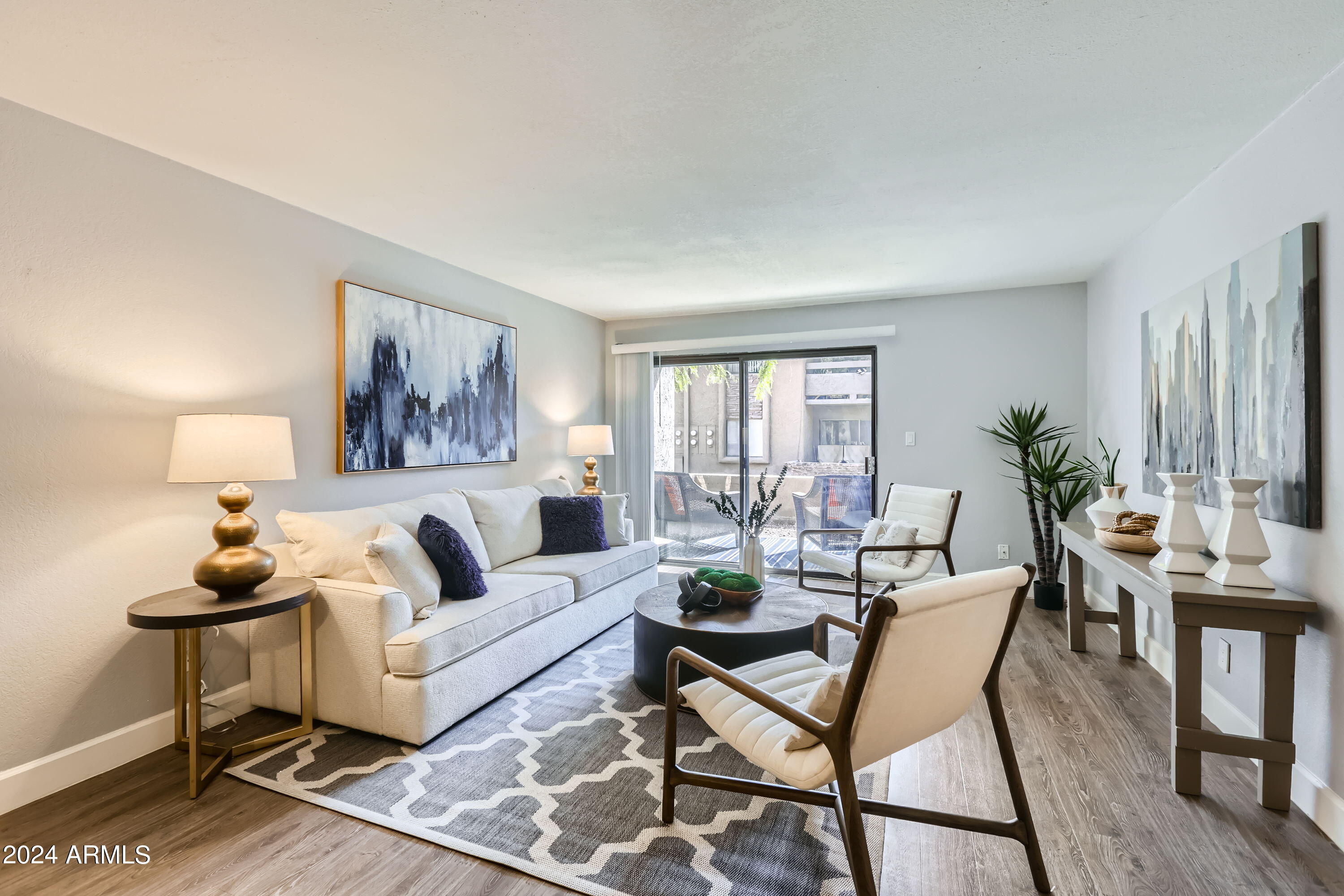 3825 E CAMELBACK Road, 130