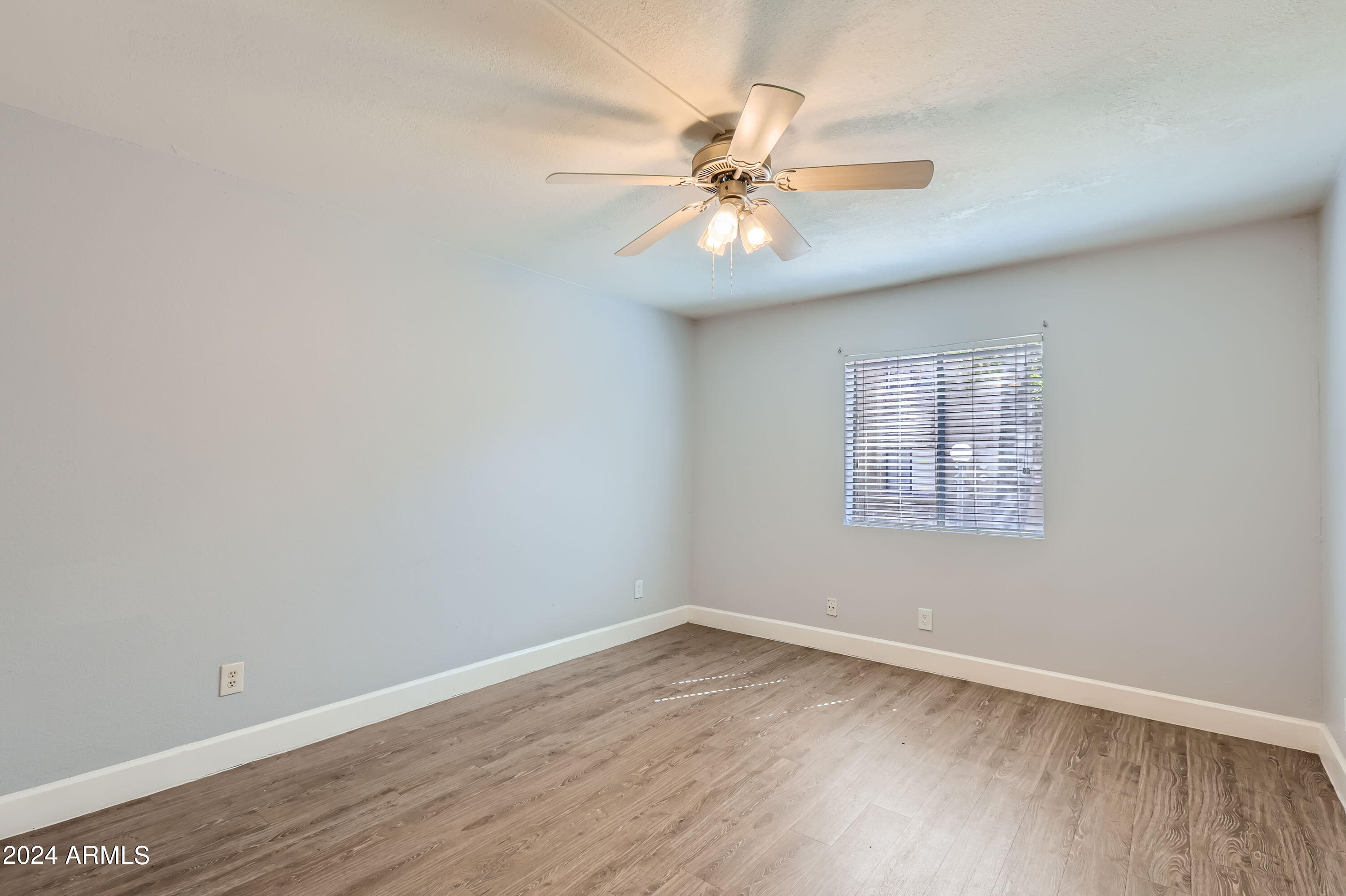 3825 E CAMELBACK Road, 130