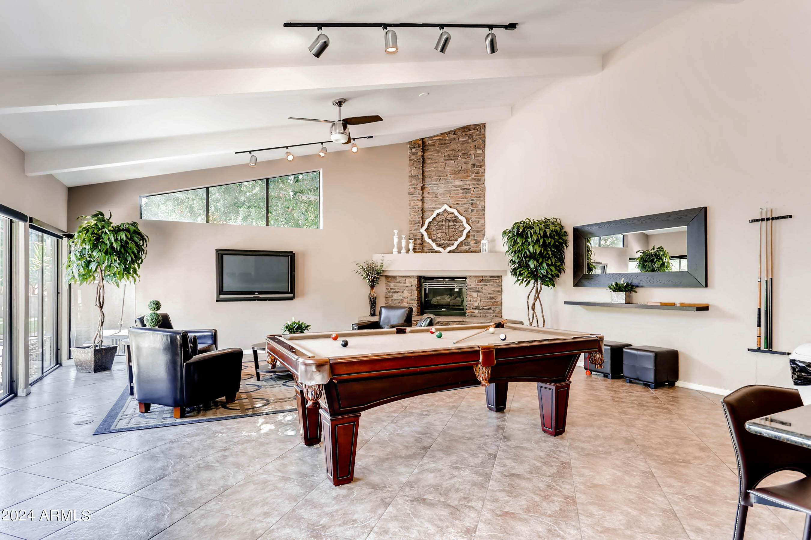 3825 E CAMELBACK Road, 130