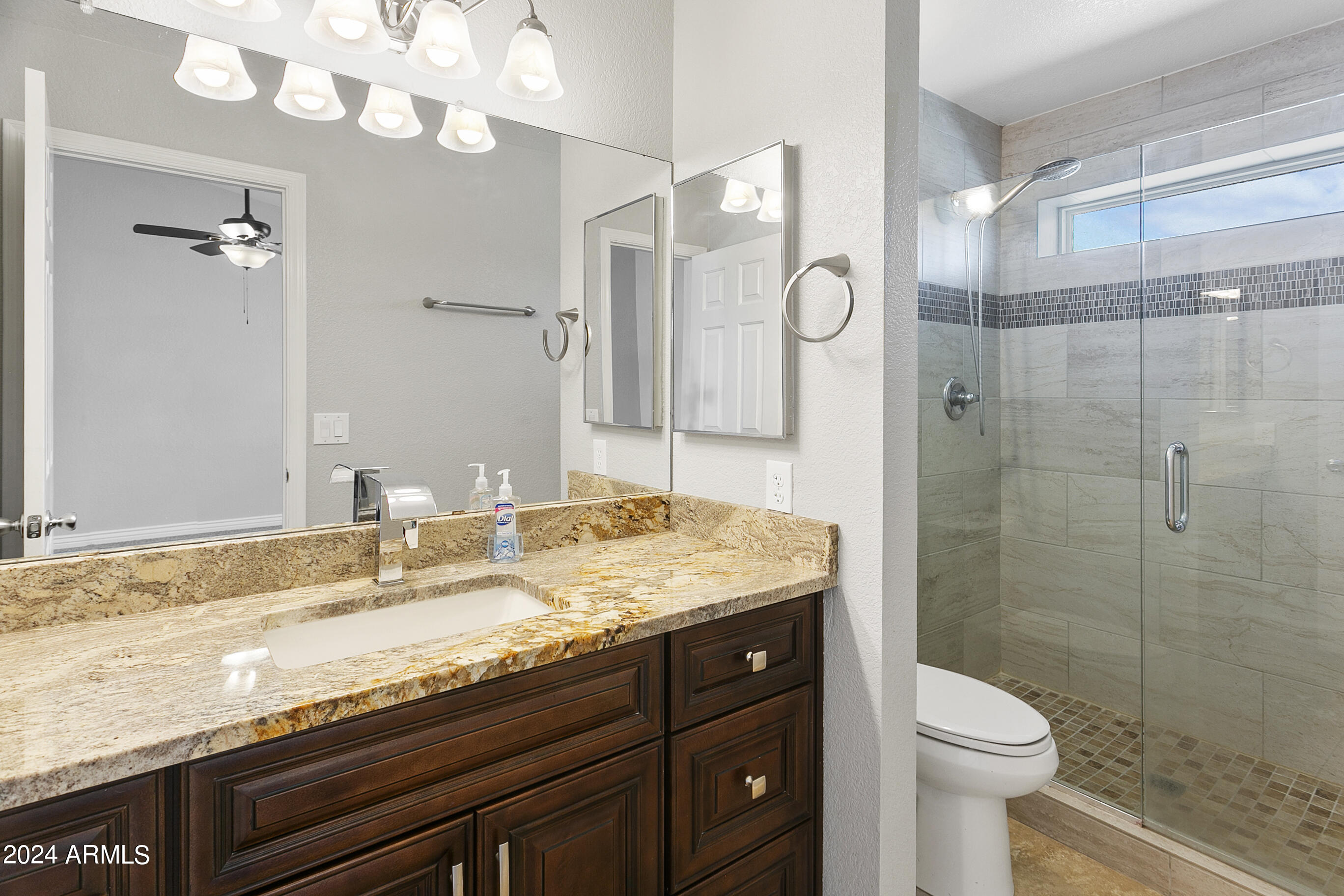 5346 E EMELITA Avenue