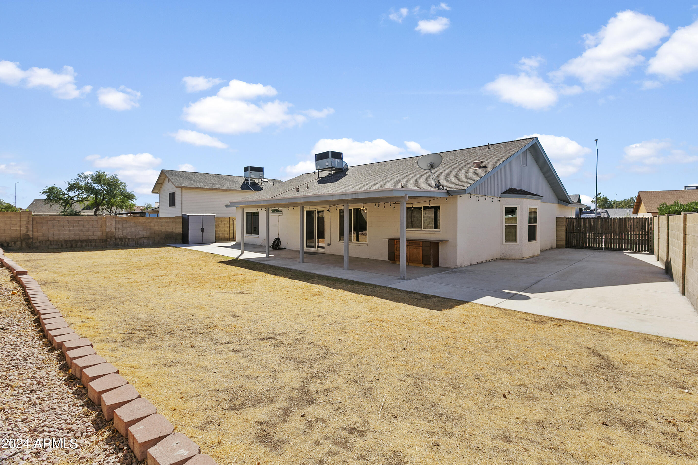 5346 E EMELITA Avenue