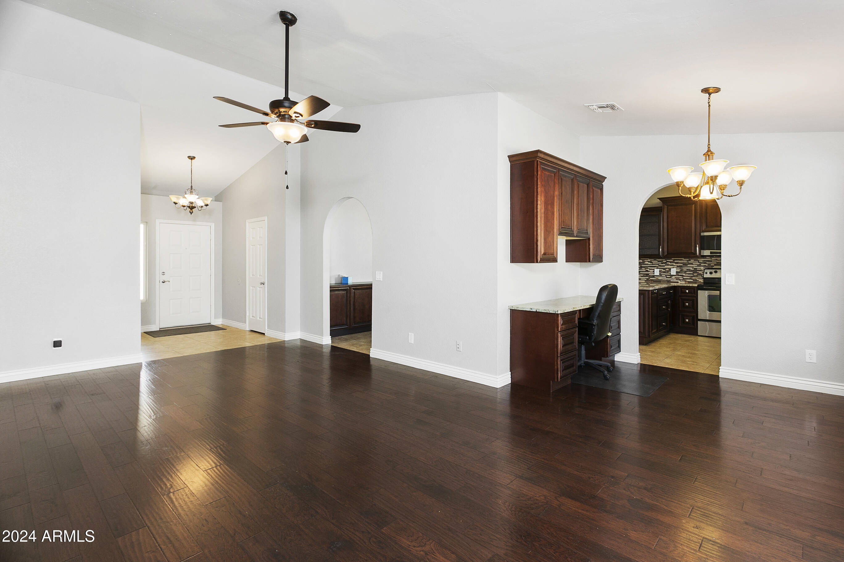 5346 E EMELITA Avenue