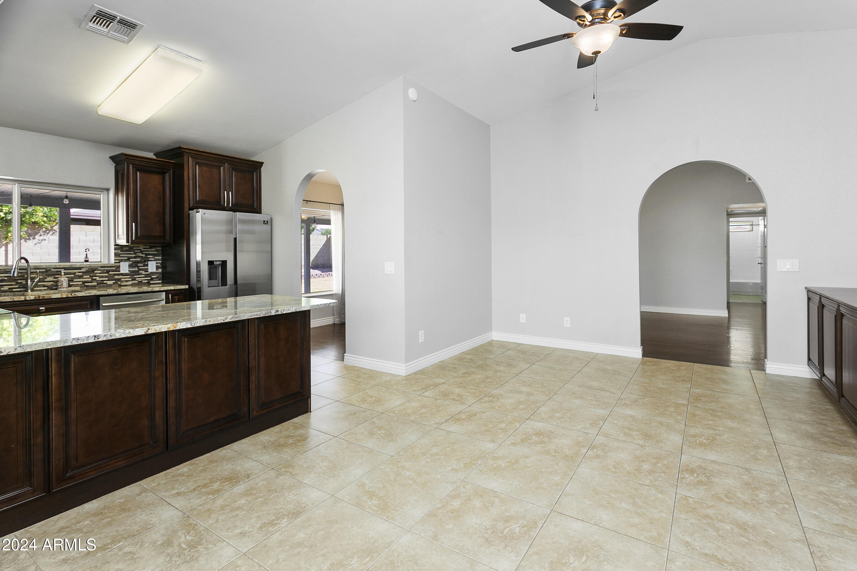 5346 E EMELITA Avenue