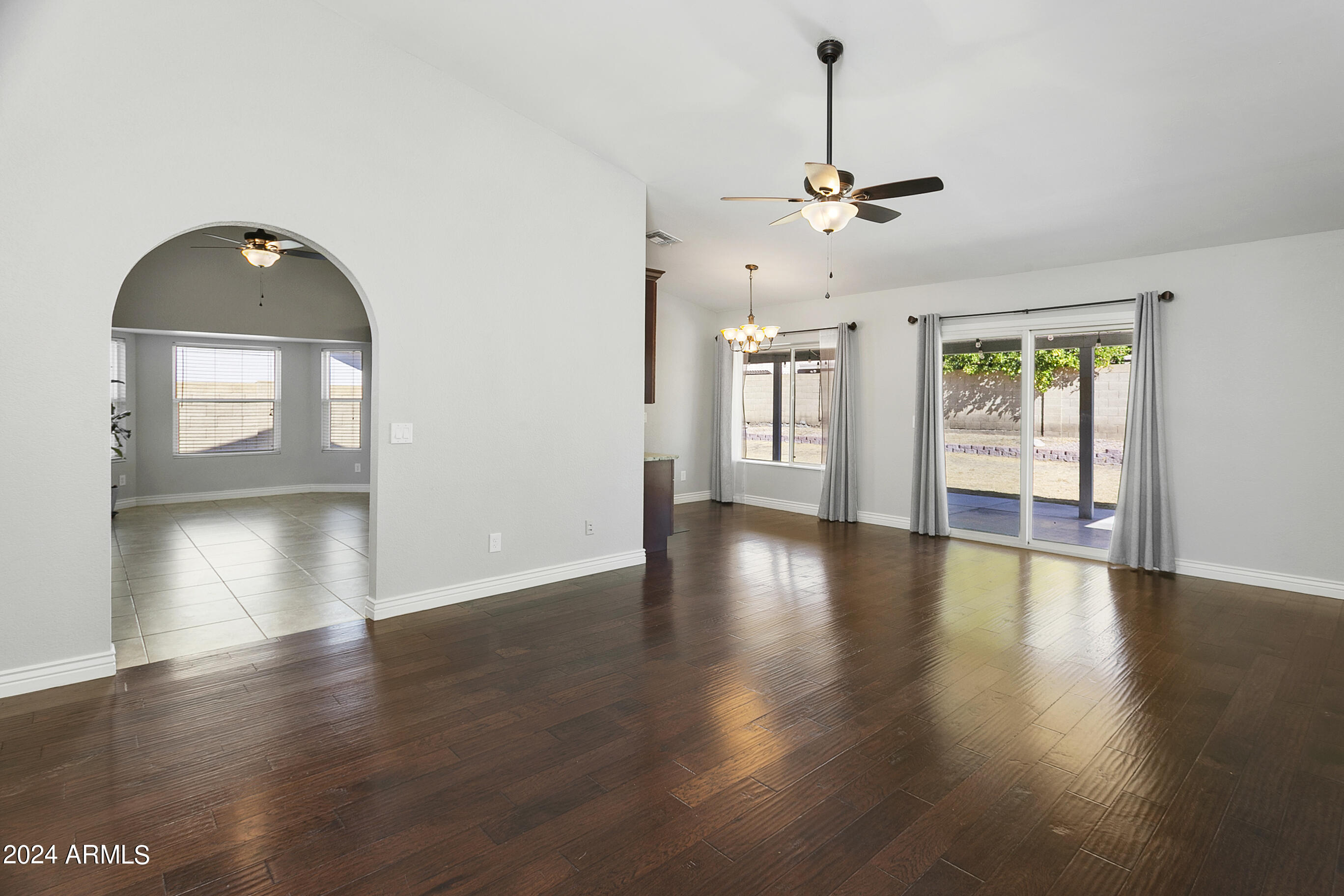 5346 E EMELITA Avenue