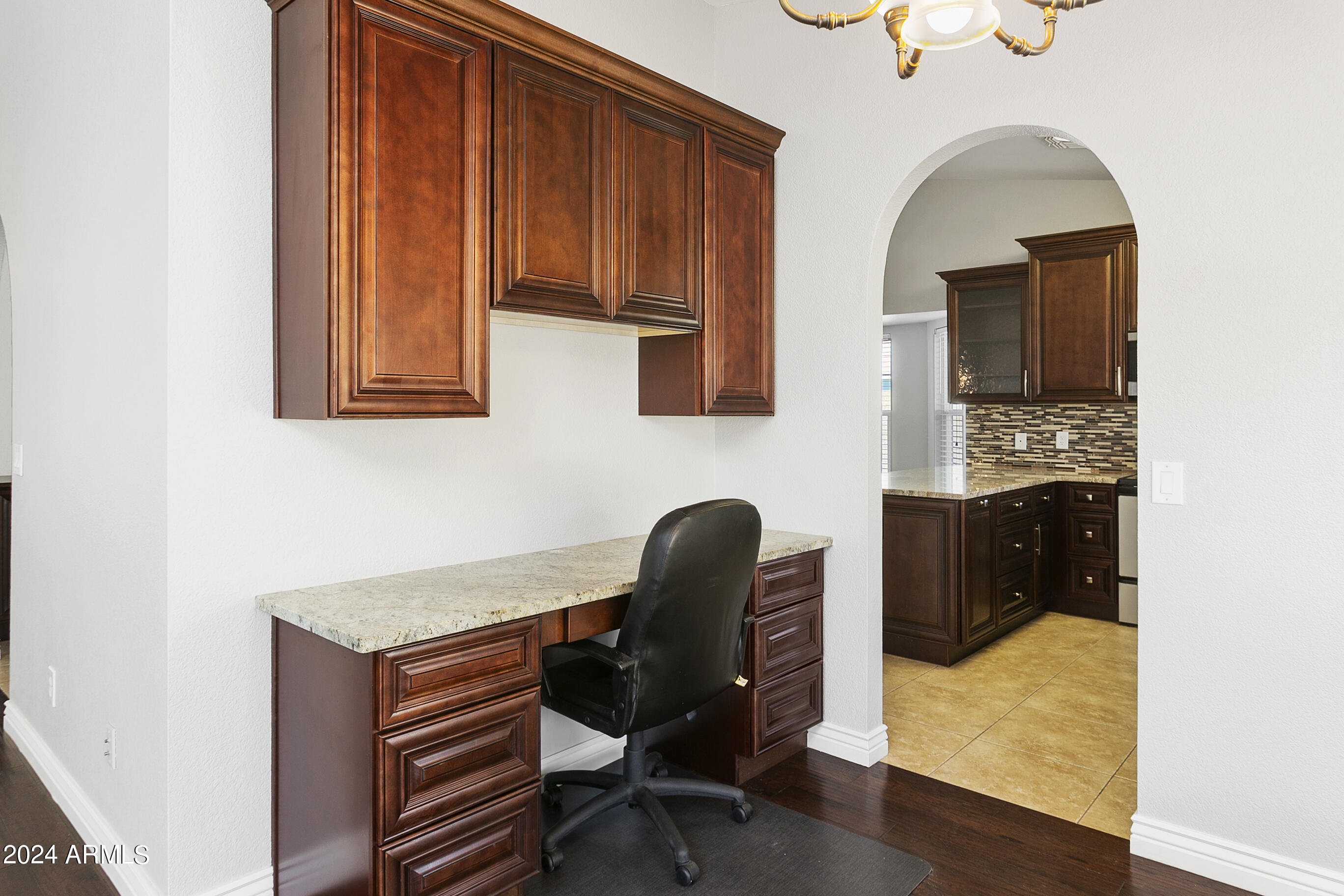 5346 E EMELITA Avenue