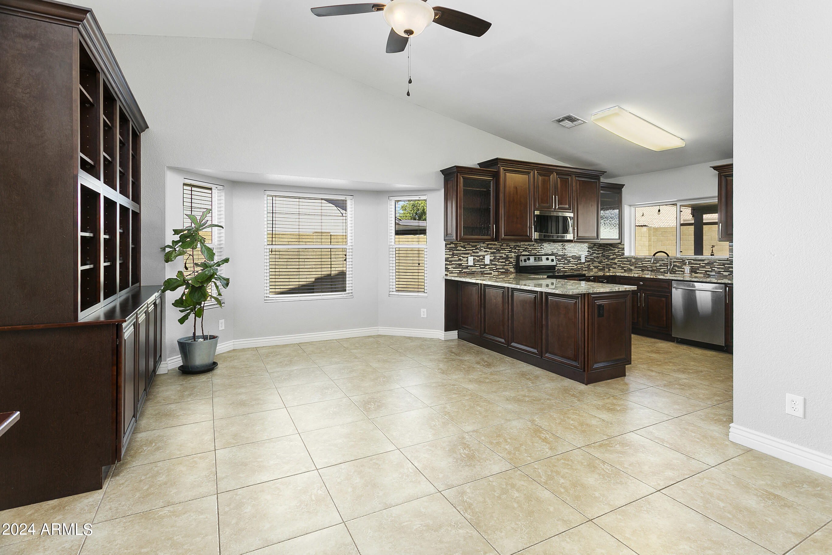 5346 E EMELITA Avenue