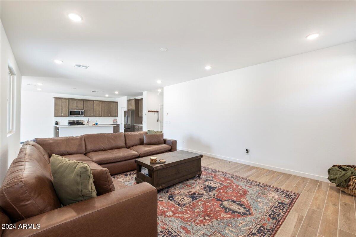 17402 W LUPINE Avenue