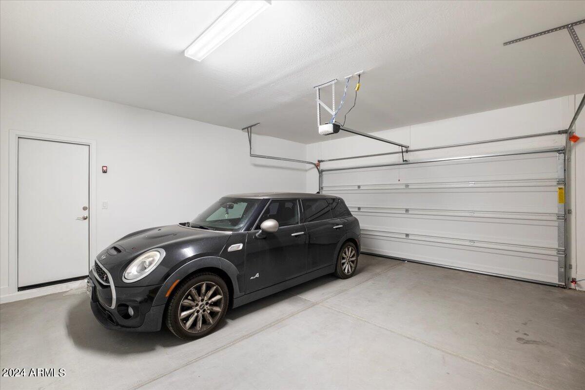 17402 W LUPINE Avenue