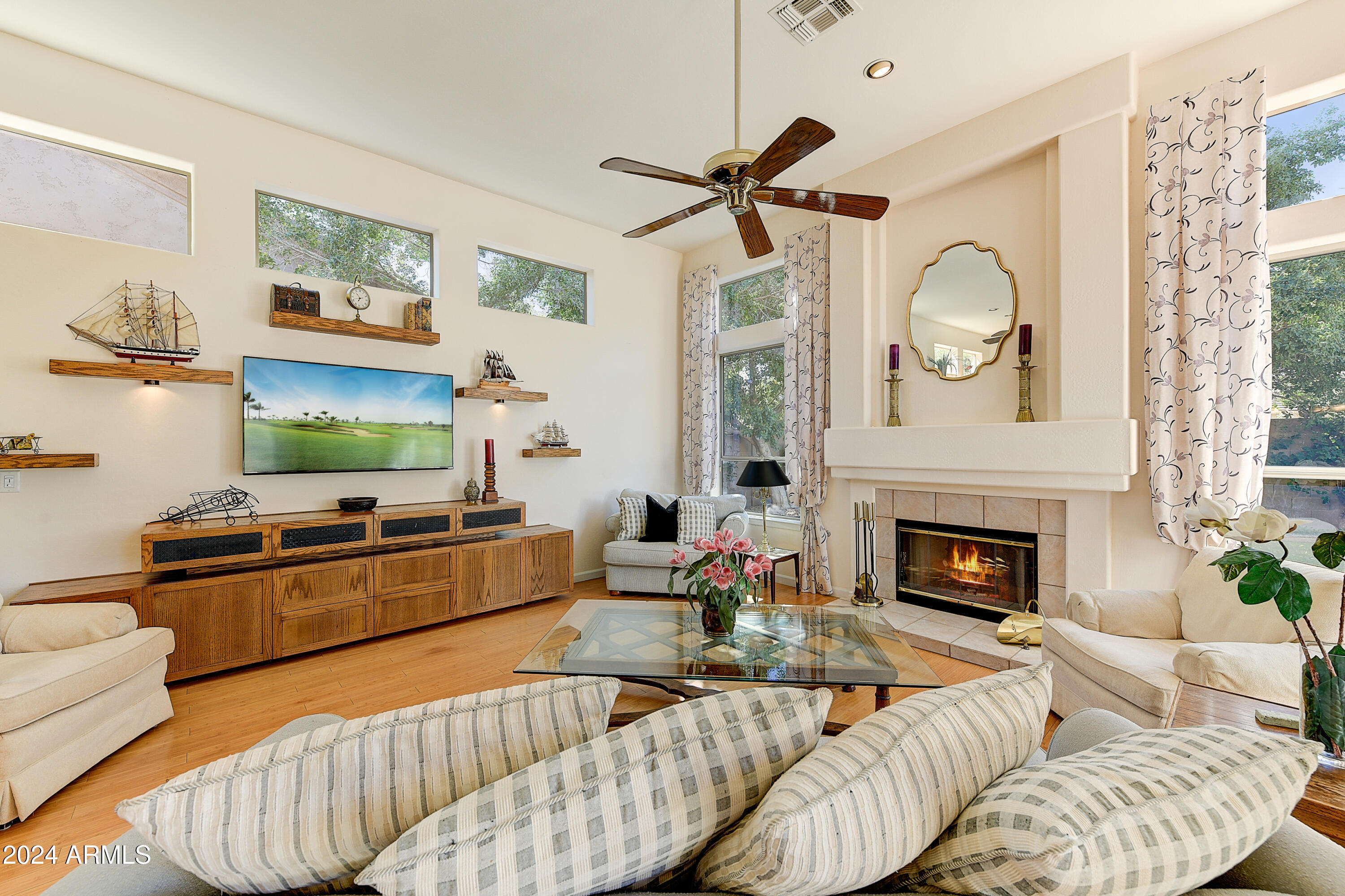 5225 E BLUEFIELD Avenue